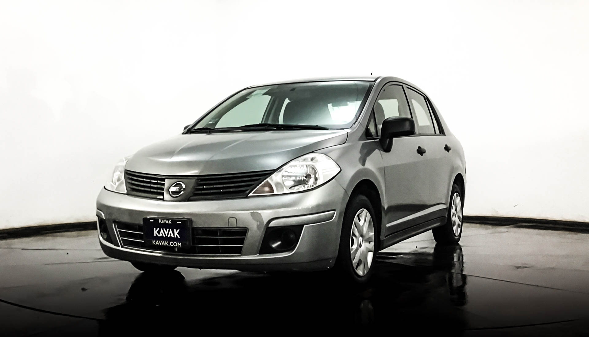 Autos Nissan Tiida 1.8 COMFORT MT Sedan 2011 usados | KAVAK México