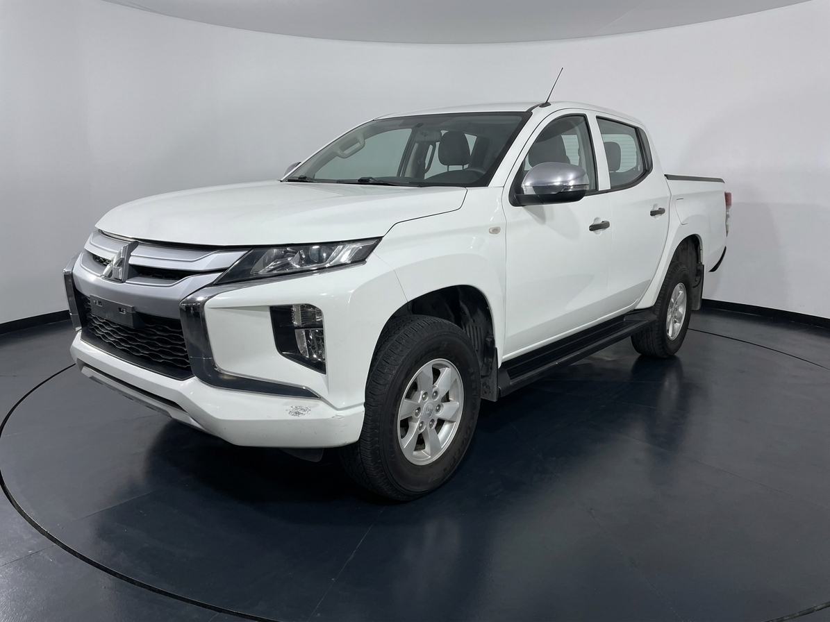 Mitsubishi L200 2023