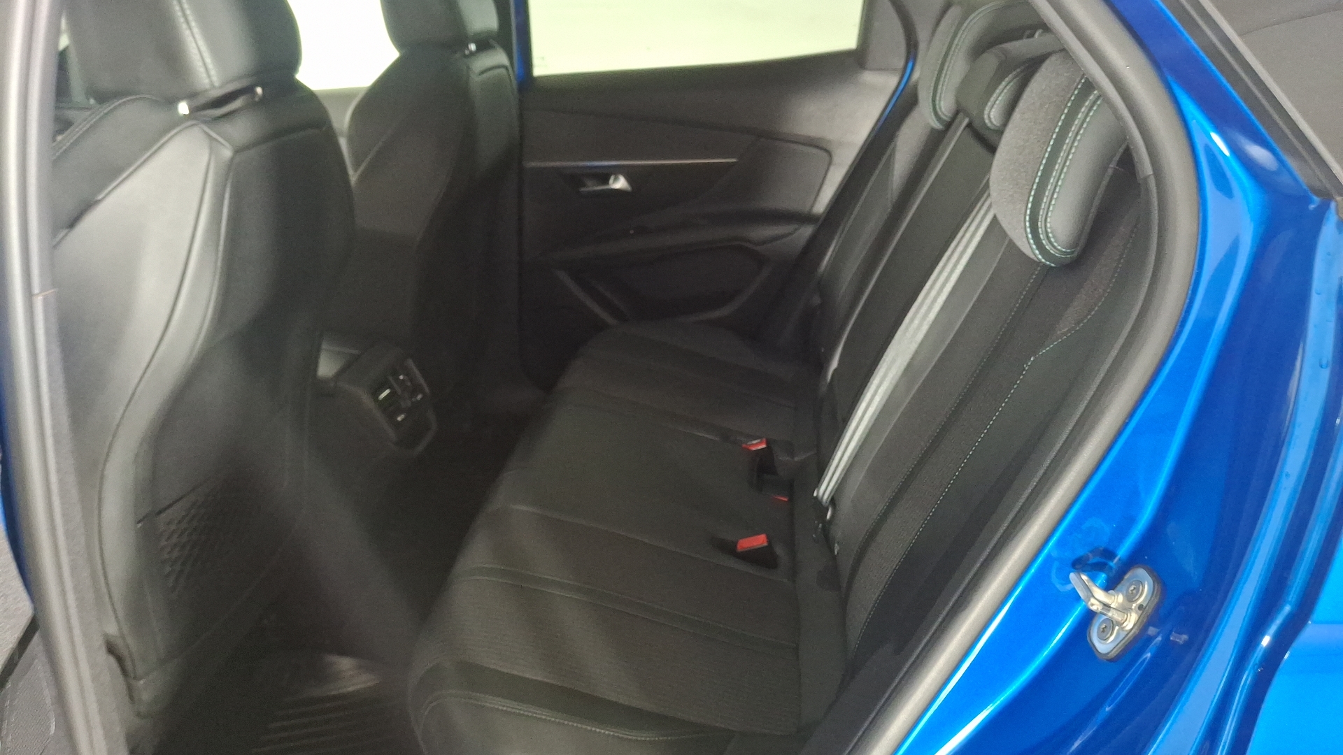 Peugeot 3008 — foto 14 de 16