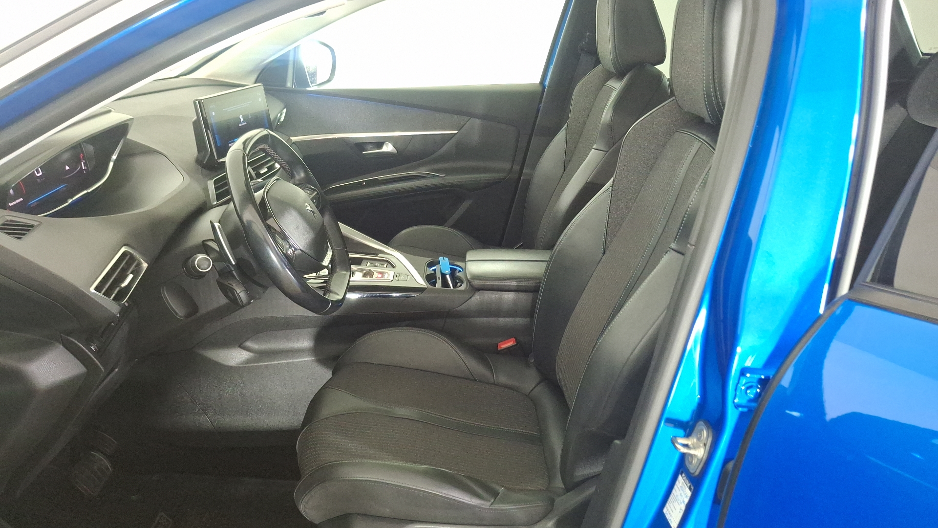 Peugeot 3008 — foto 13 de 16
