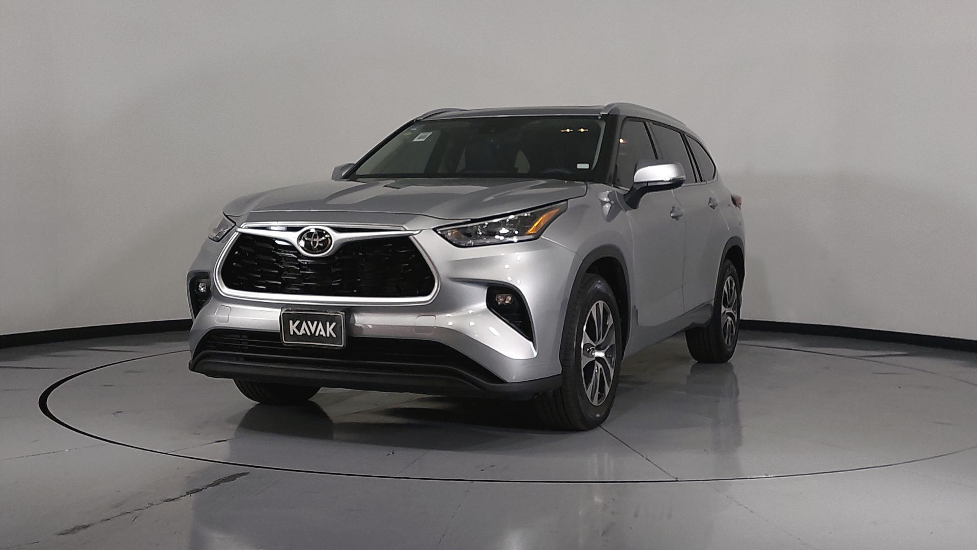Autos Toyota Highlander 3.5 XLE AUTO Suv 2022 usados | KAVAK México