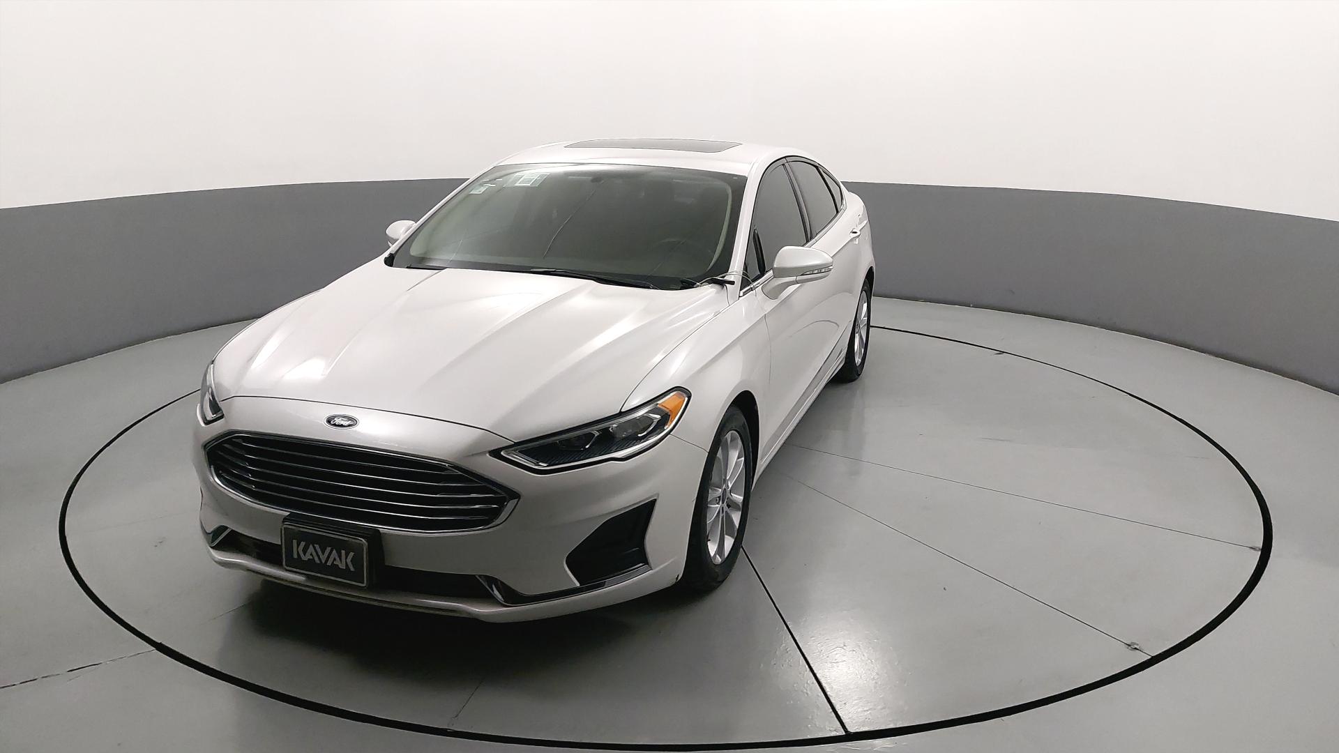 Autos Ford Fusion 2.0 HEV SE LUXURY CVT Sedan 2020 usados | KAVAK México
