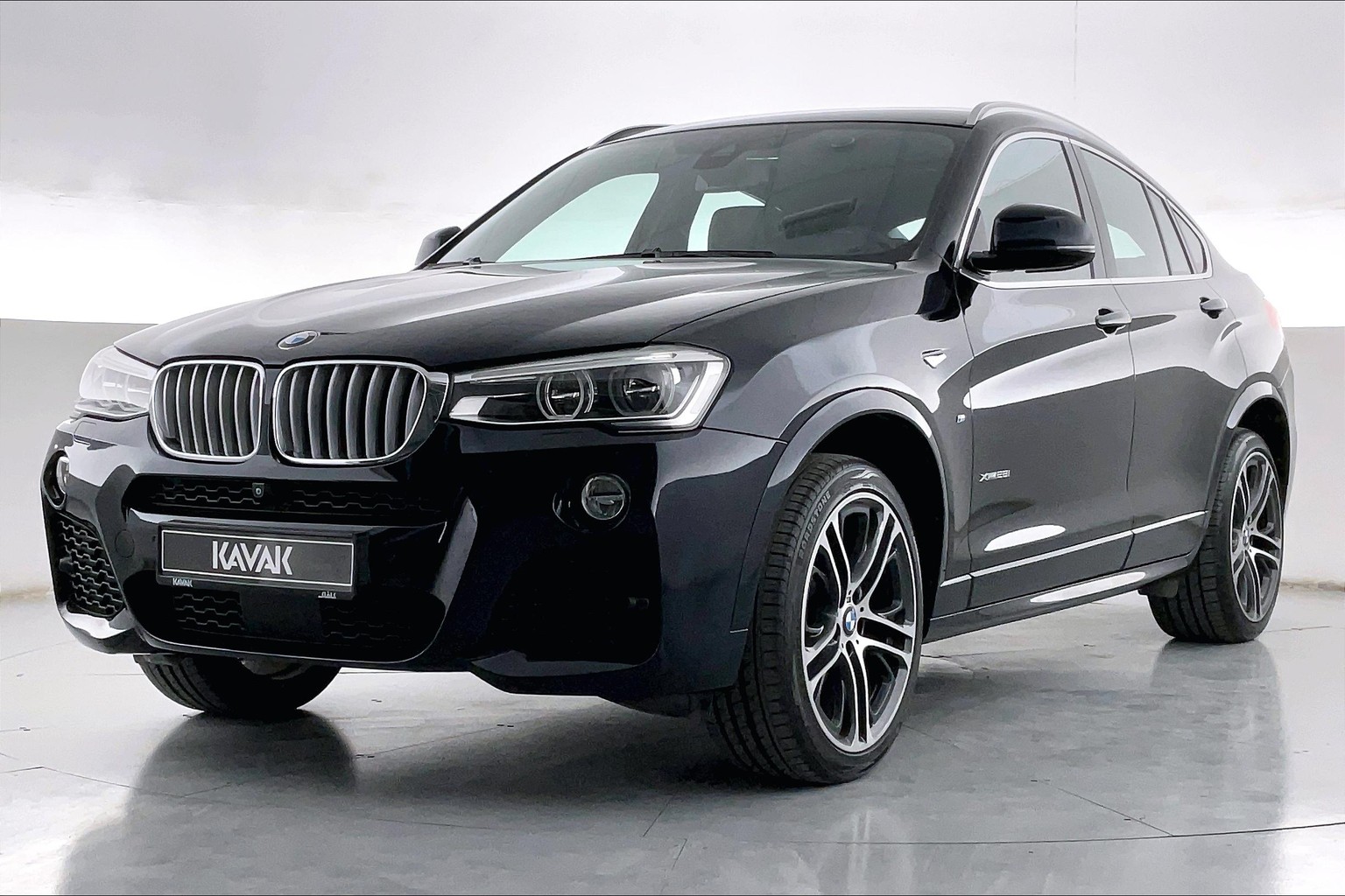 Used Bmw X4 XDRIVE 28I M SPORT Suv 2017 Cars for Sale KAVAK UAE