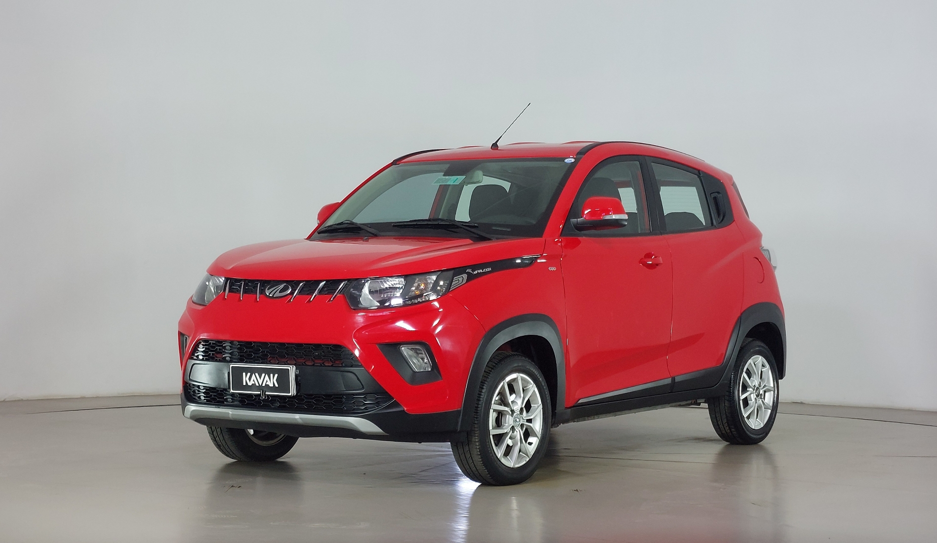 Autos Mahindra Kuv 100 1.2 DELUXE MT Hatchback 2020 usados | KAVAK Chile