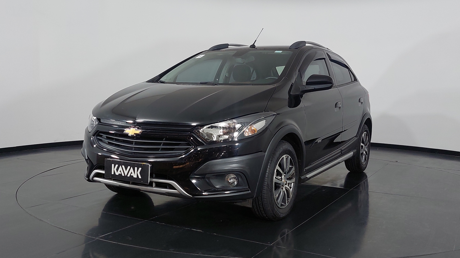 Carros Chevrolet Onix MPFI ACTIV Hatchback 2018 usados