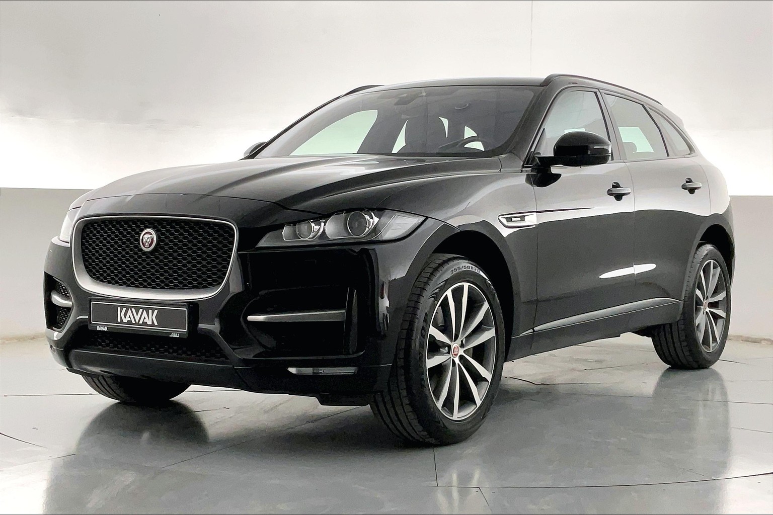 Used Jaguar F-pace R-SPORT Suv 2017 Cars for Sale | KAVAK UAE