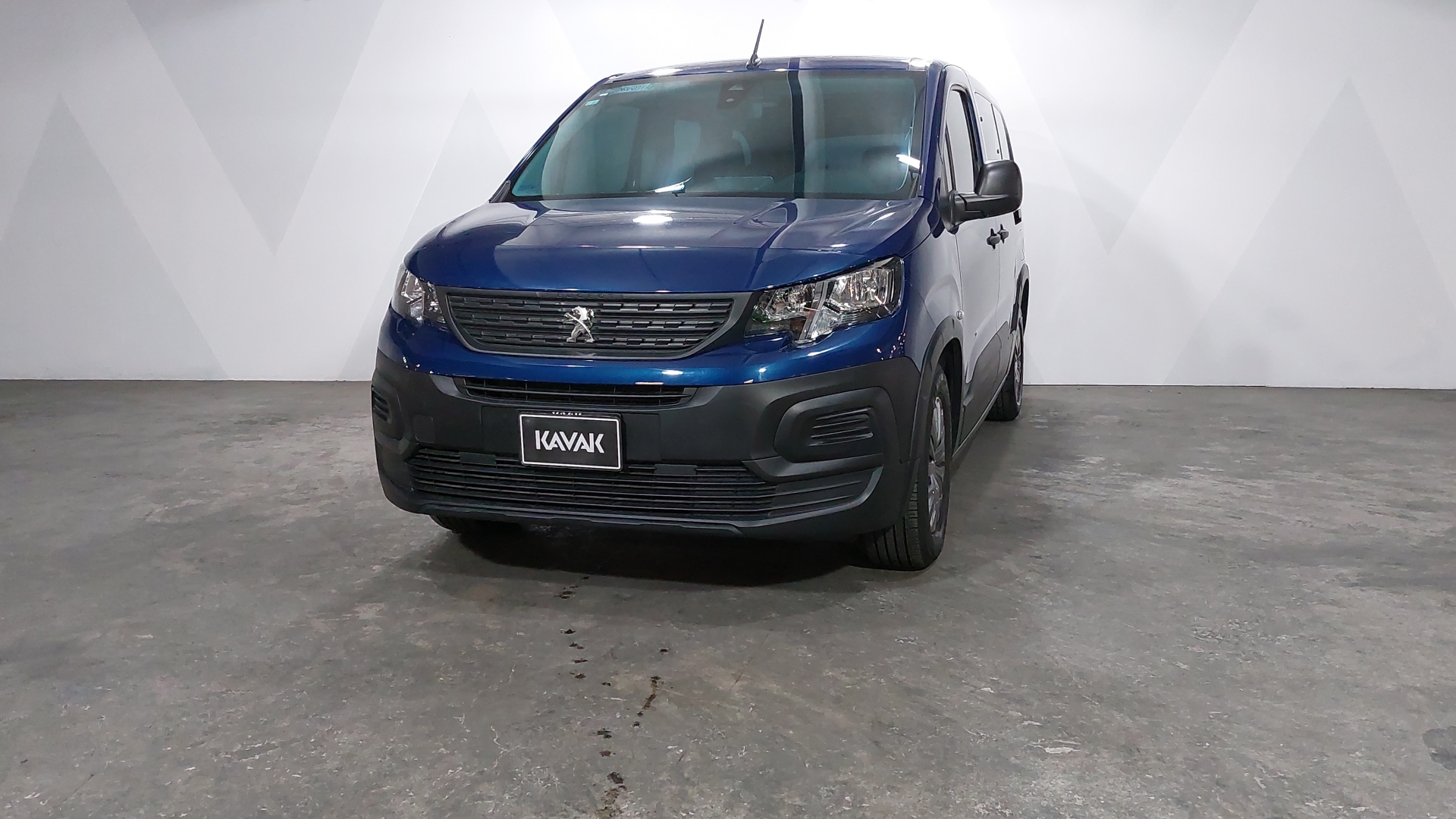 Autos Peugeot Rifter 1.6 HDI ACTIVE SB Minivan 2024 usados KAVAK México