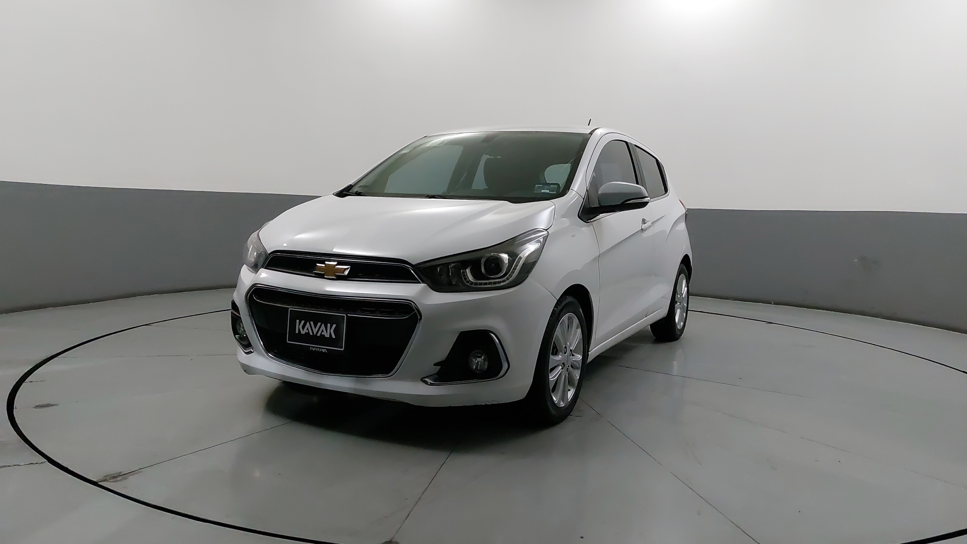 Autos Chevrolet Spark 1.4 LTZ G AUTO Hatchback 2018 usados | KAVAK México