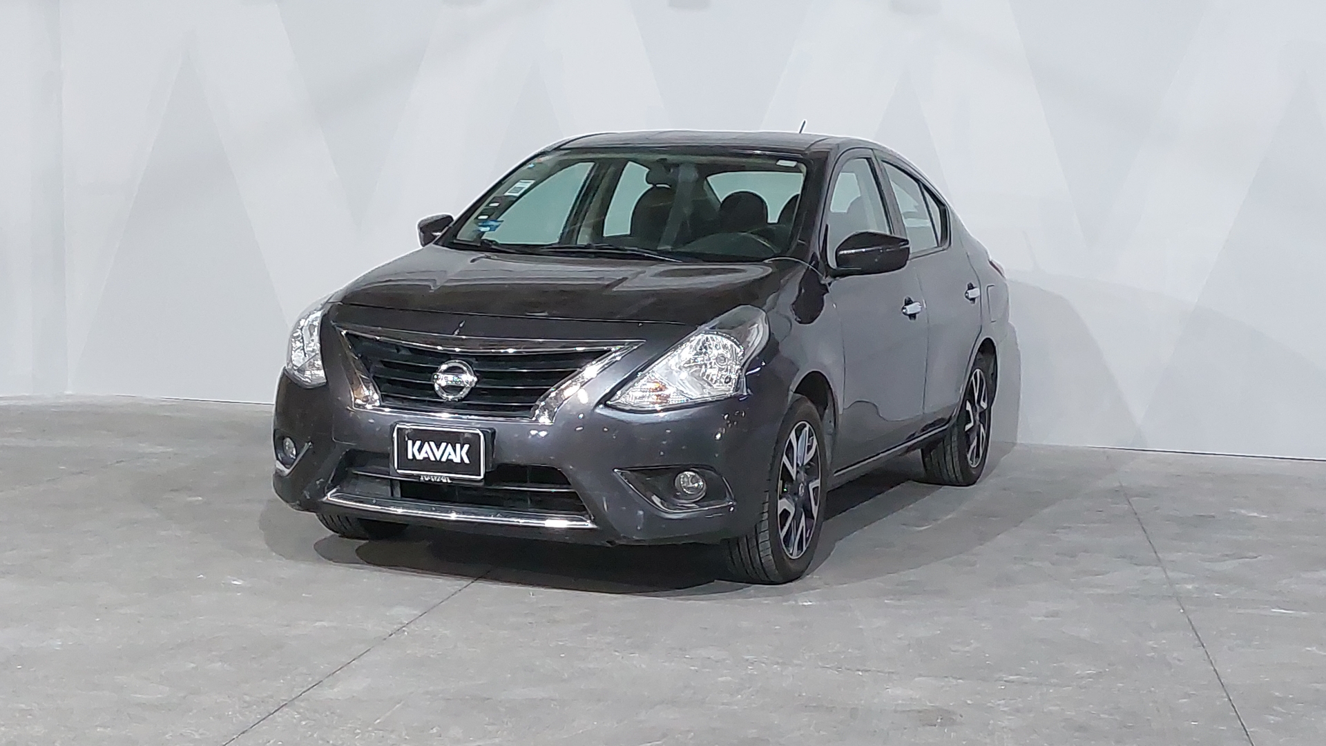 Autos Nissan Versa 1.6 EXCLUSIVE AUTO Sedan 2017 usados | KAVAK México