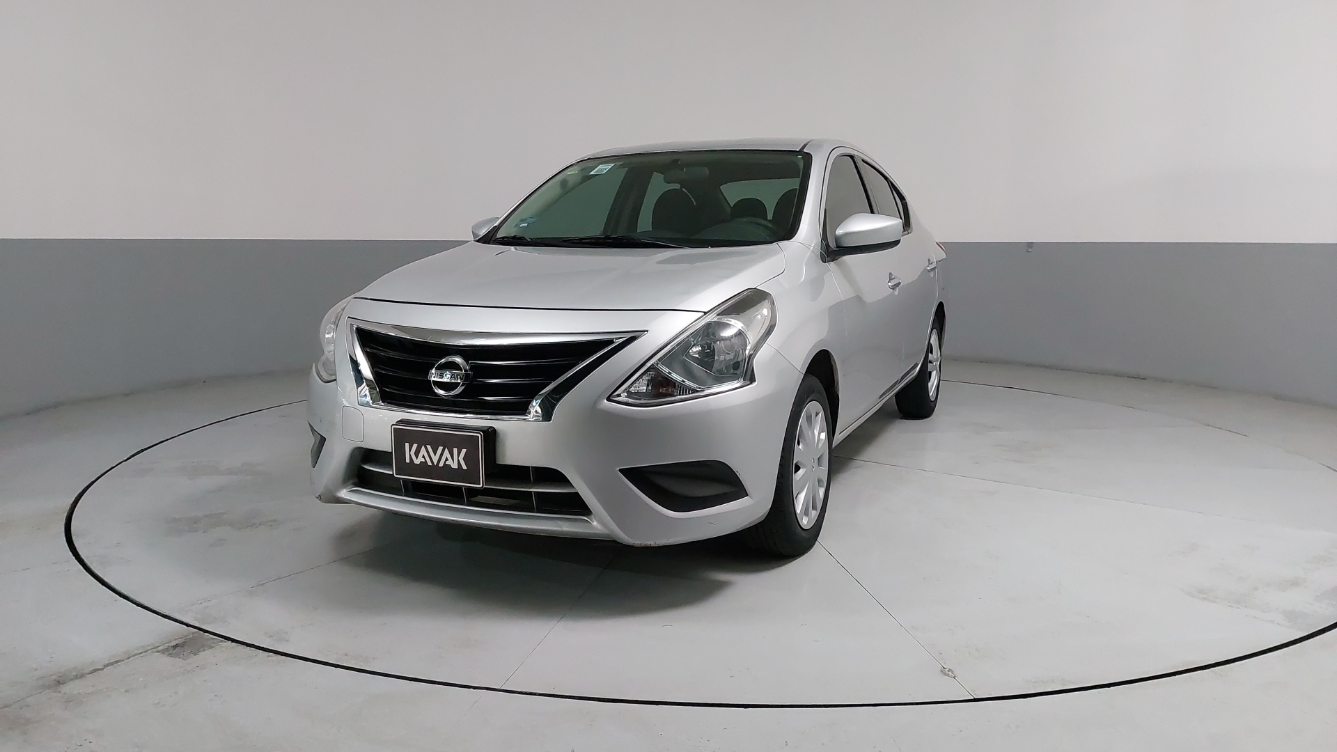 Autos Nissan Versa 1.6 SENSE AUTO Sedan 2018 usados | KAVAK México