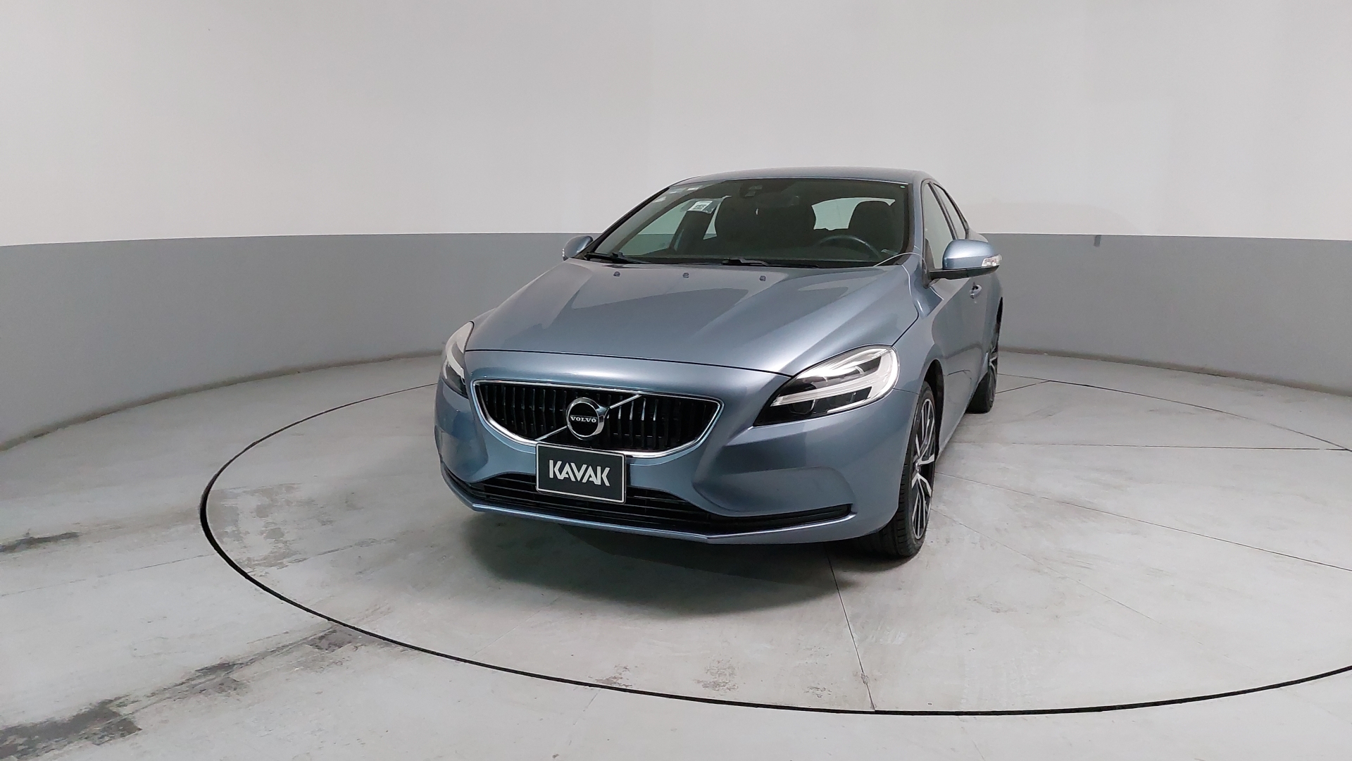 VOLVO V40 Hatchback 30950000 Pompe à Eau 1.60 Diesel 84kw 2014 23601777