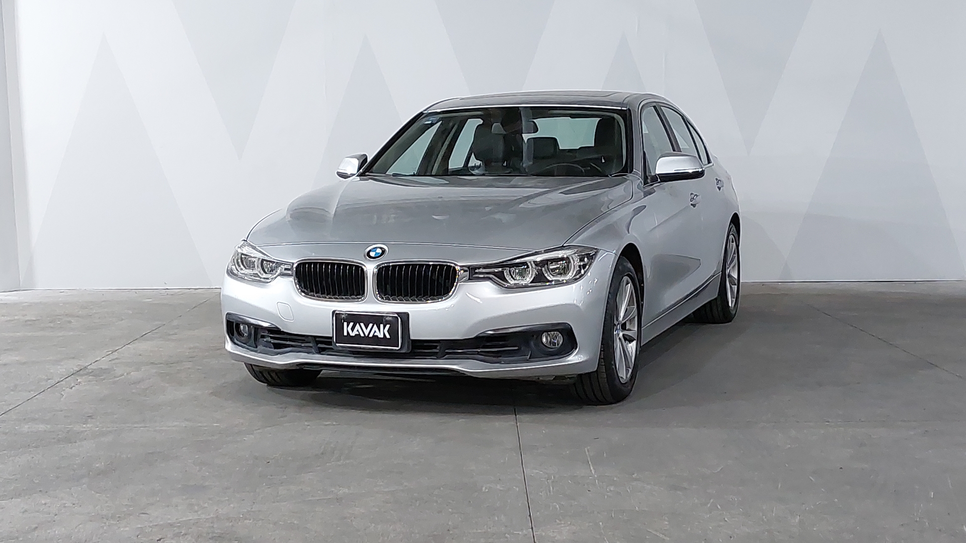 Autos Bmw Serie 3 2.0 320IA EXECUTIVE AUTO Sedan 2018 usados | KAVAK México