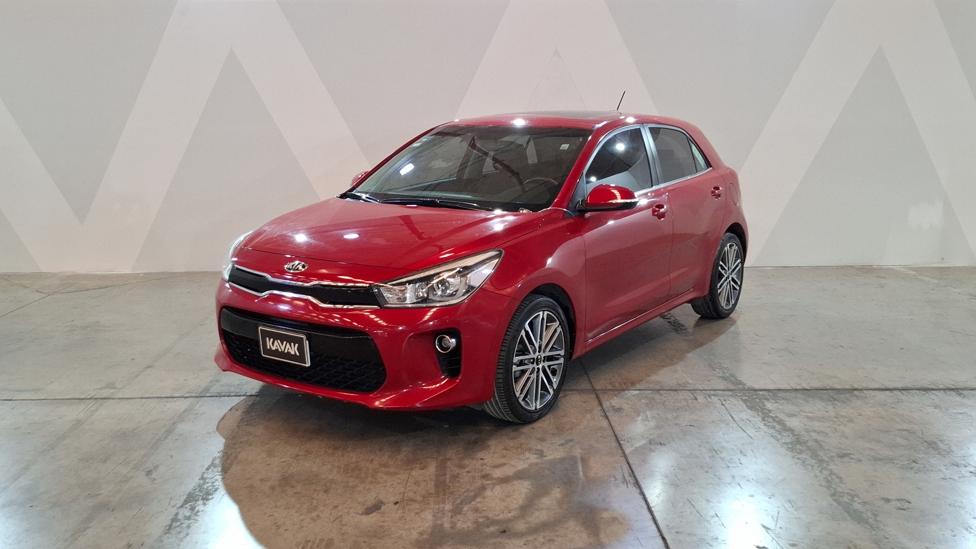 Autos Kia Rio 1.6 EX PACK AUTO Hatchback 2018 usados | KAVAK México