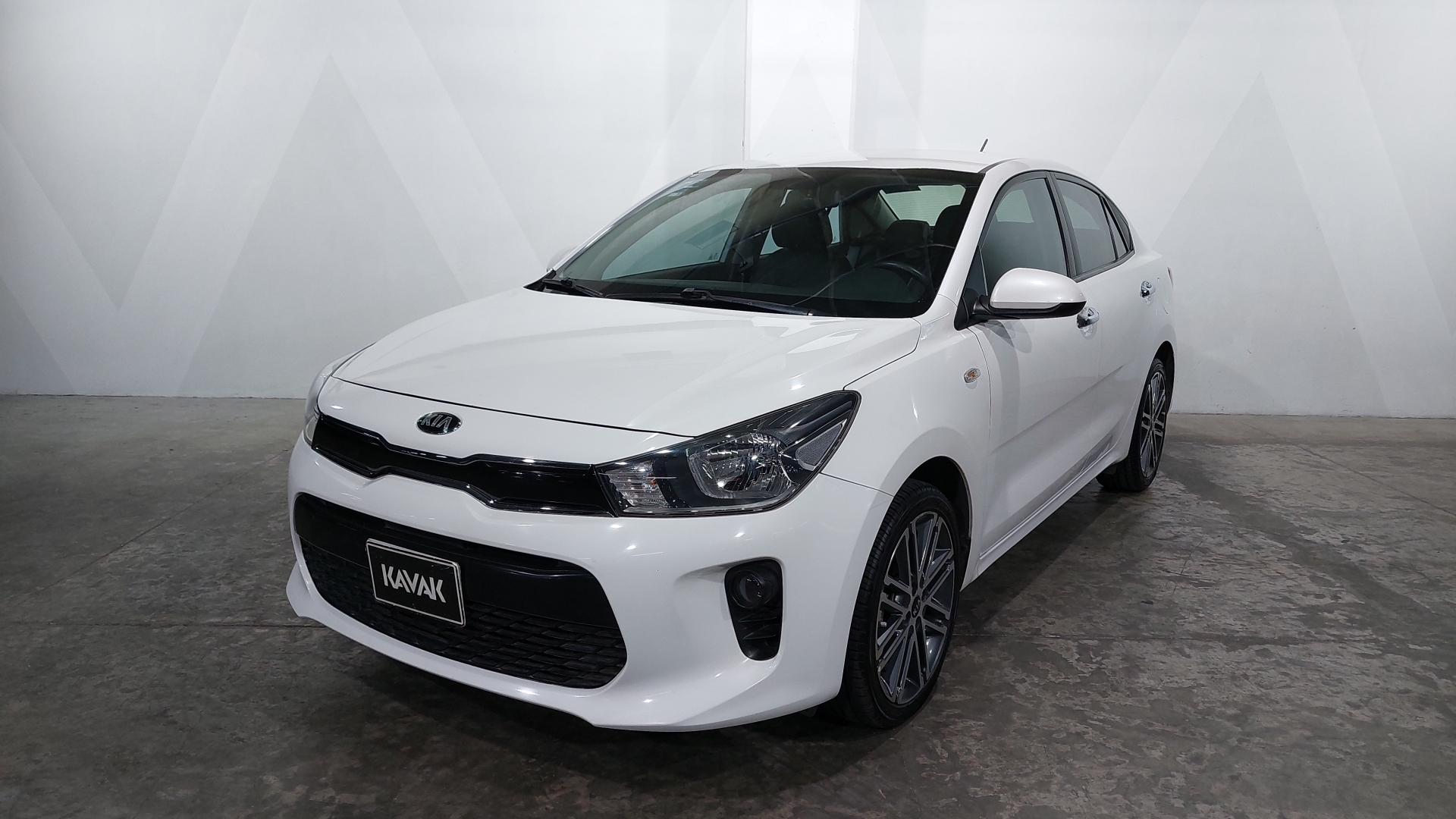 Autos Kia Rio 1.6 EX AUTO Sedan 2019 usados | KAVAK México