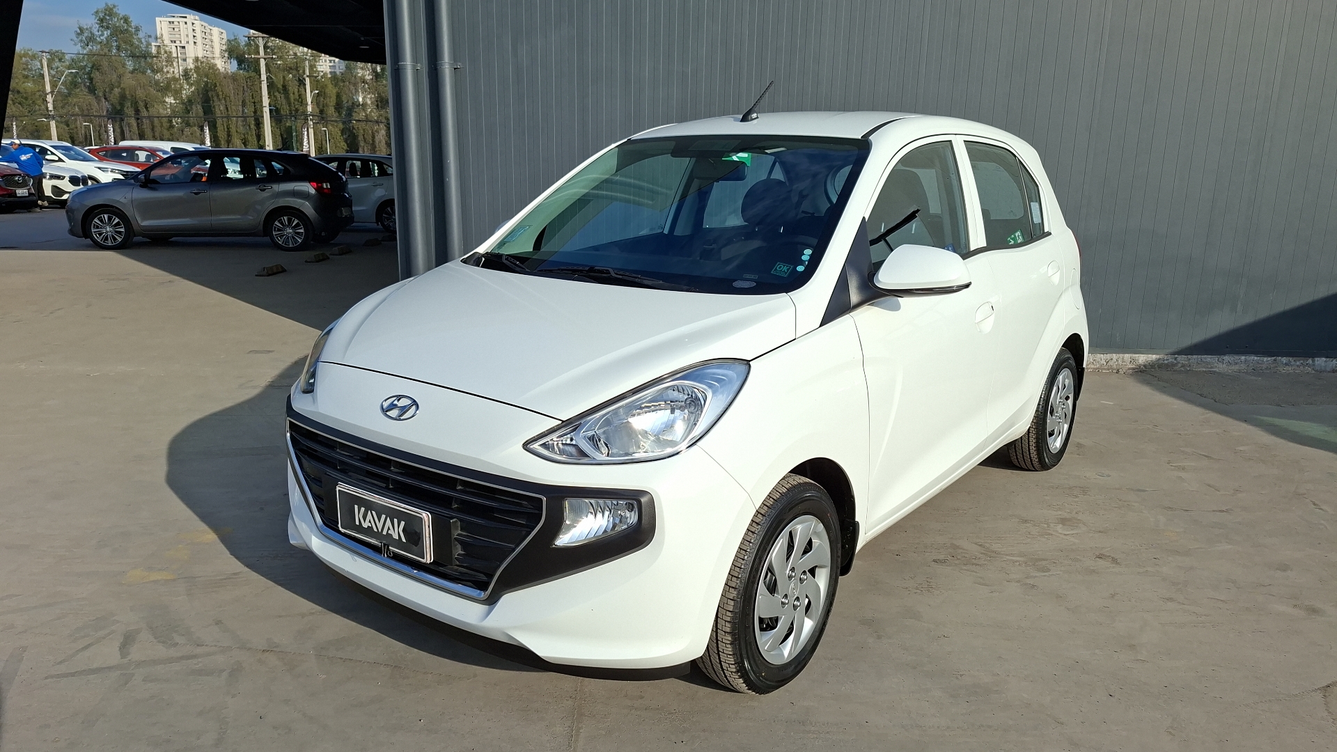 Autos Hyundai Atos 1.1 PLUS Hatchback 2023 usados | KAVAK Chile