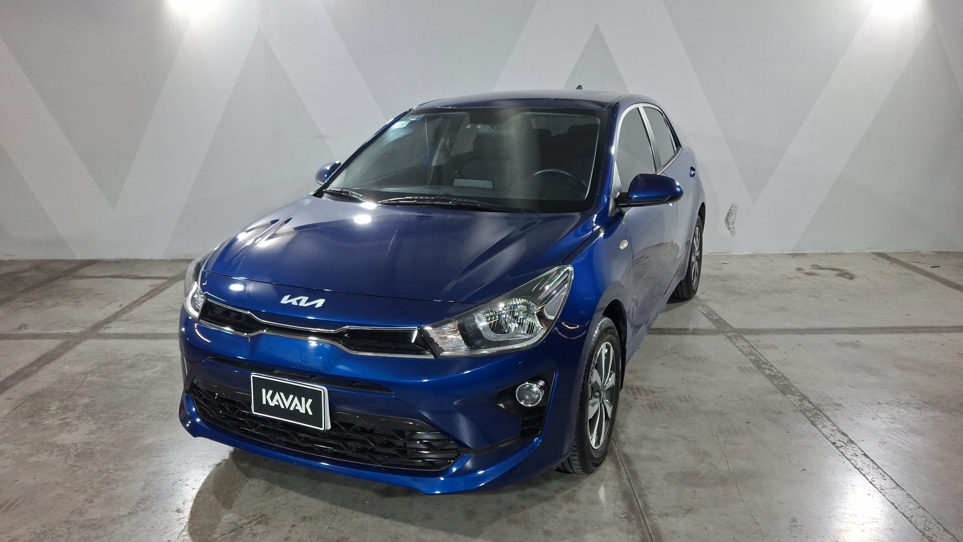 Autos Kia Rio 1.6 LX AUTO Hatchback 2023 usados | KAVAK México