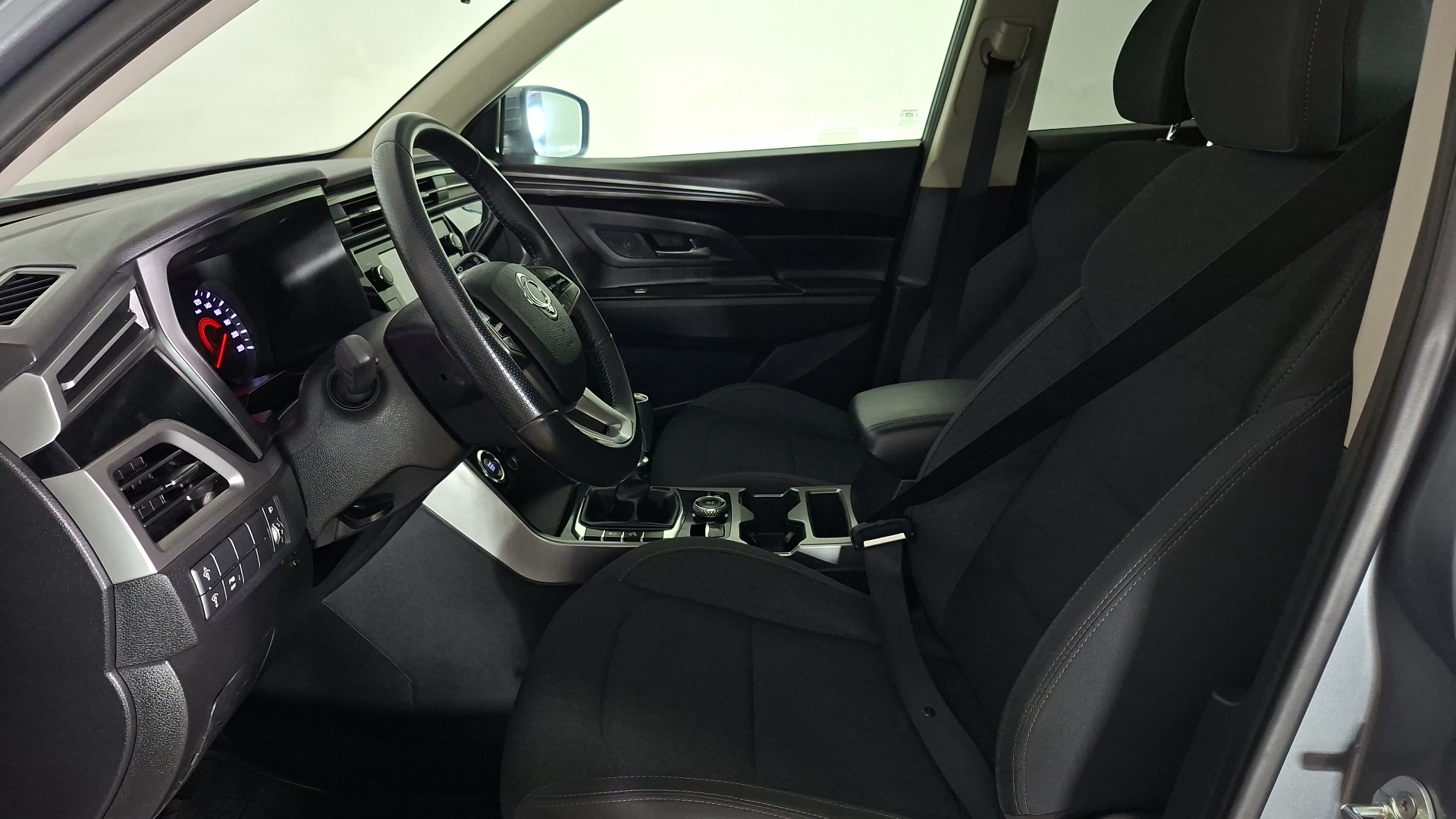SsangYong Korando — foto 15 de 17