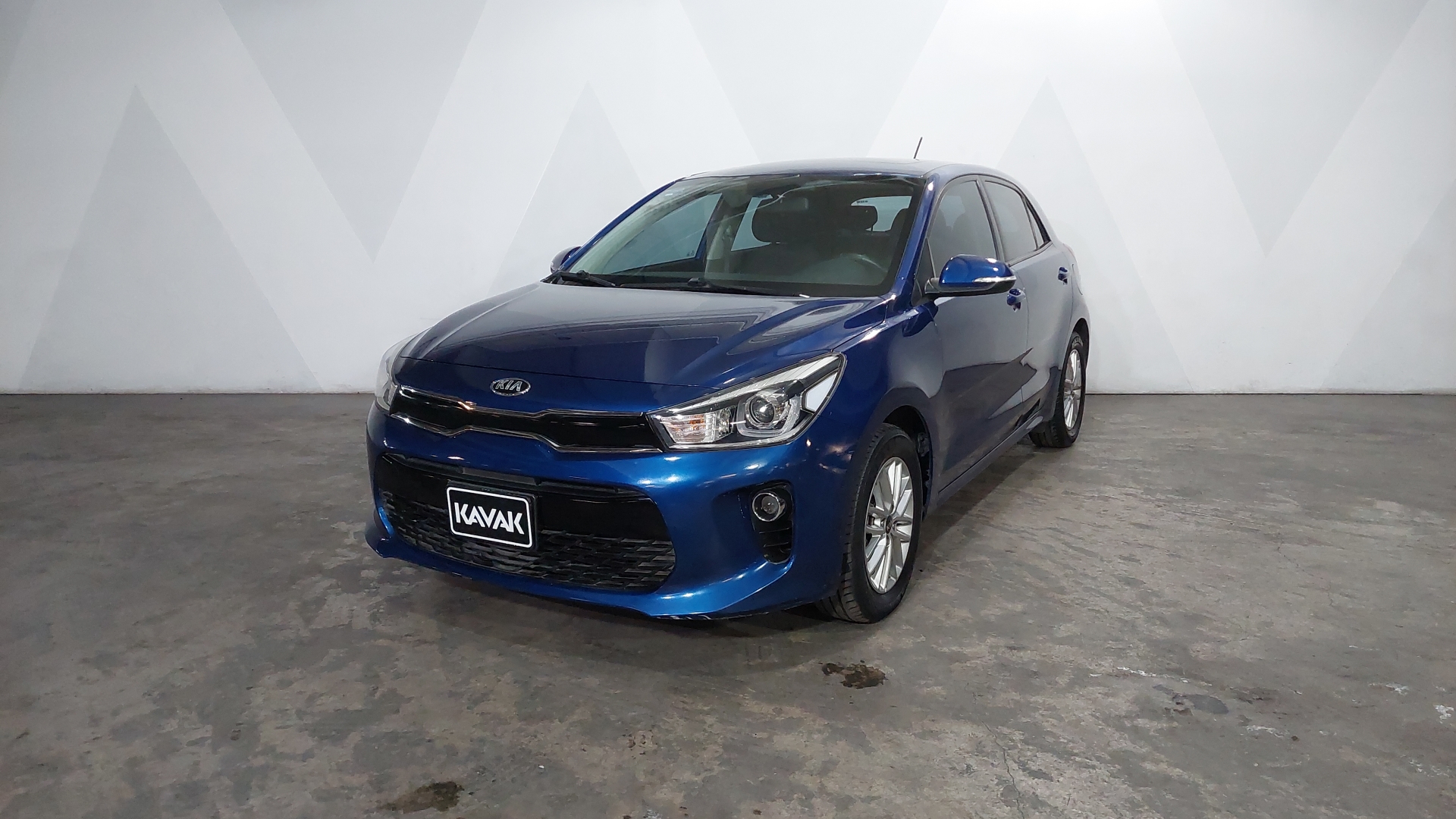 Autos Kia Rio 1.6 EX Hatchback 2018 usados | KAVAK México
