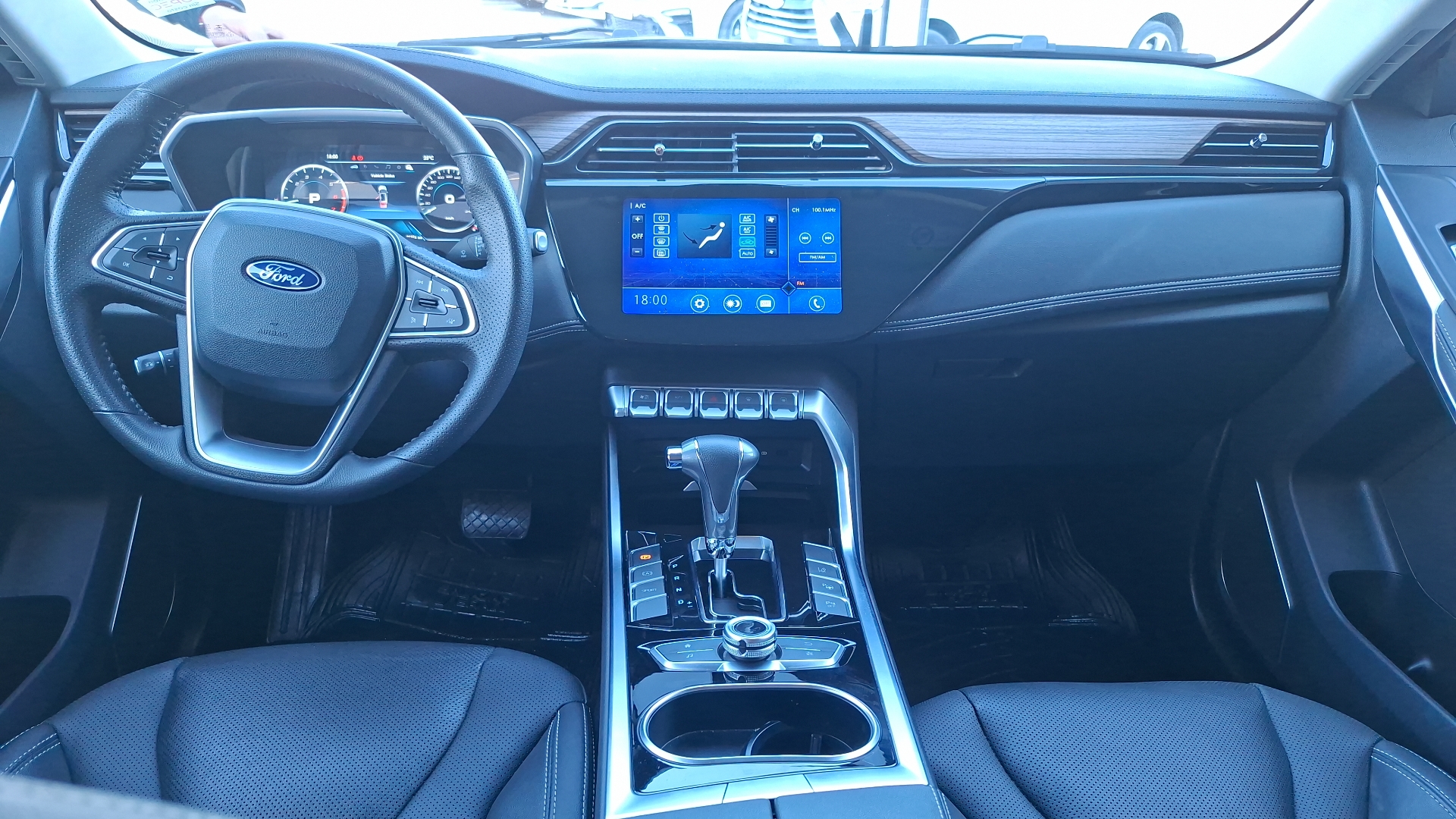 Ford Territory — foto 6 de 17