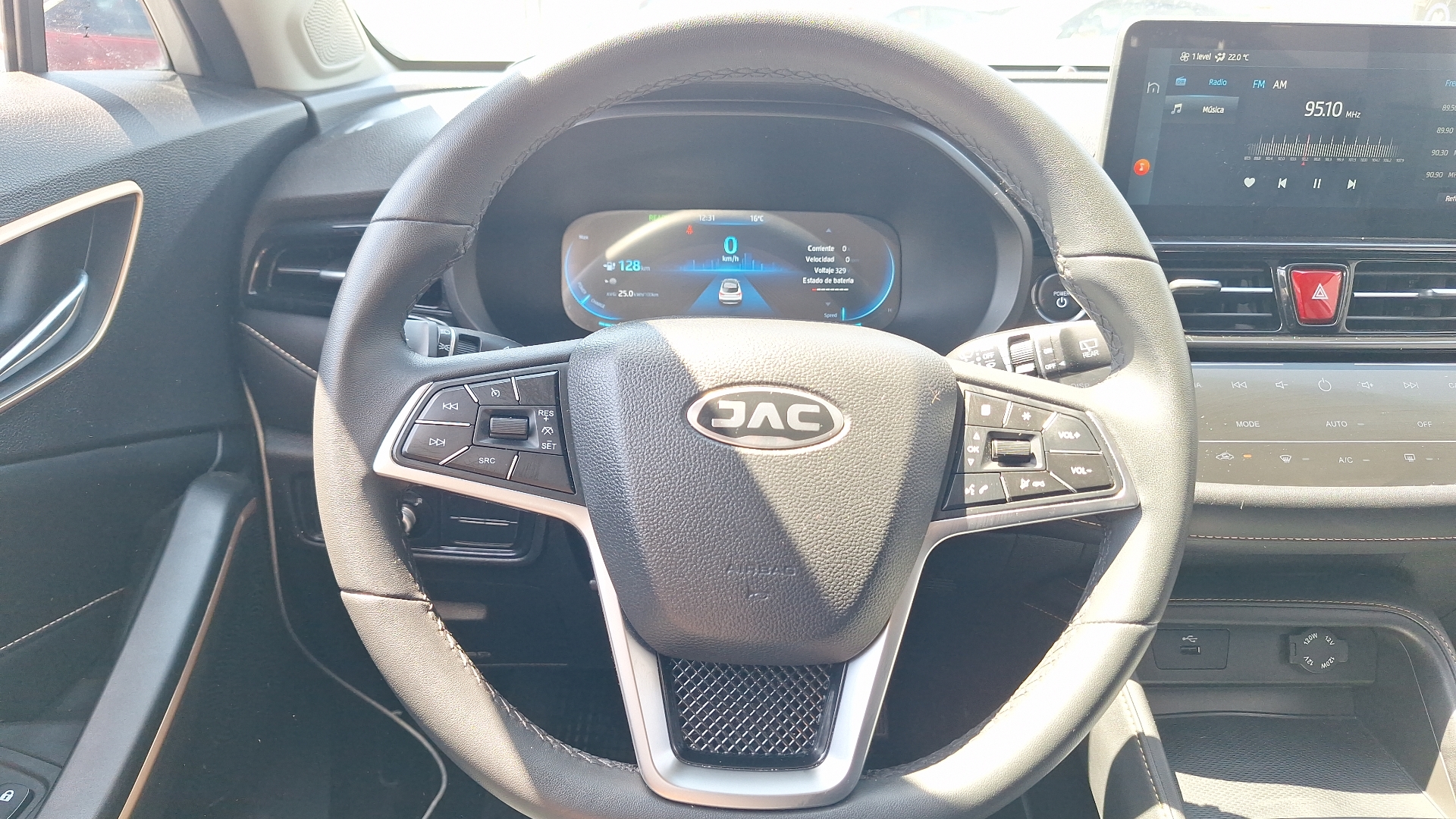 JAC E-Js4 — foto 8 de 16