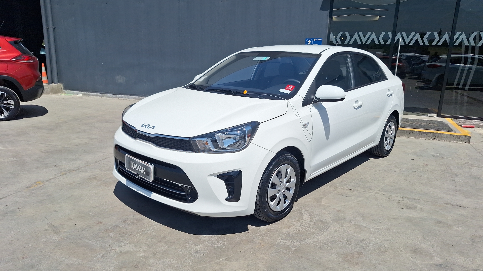 Autos Kia Soluto 1.4 LX Sedan 2022 usados | KAVAK Chile