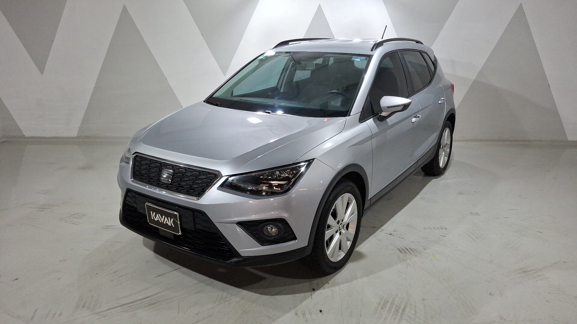 Style Auto Autos Seat Arona 1.6 STYLE AUTO Suv 2021 usados | KAVAK México