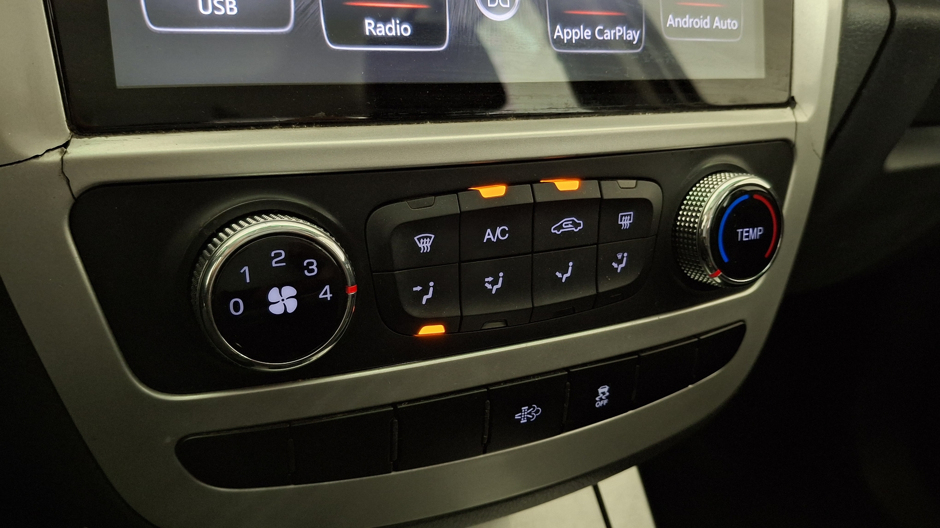 JAC T8 — foto 16 de 17