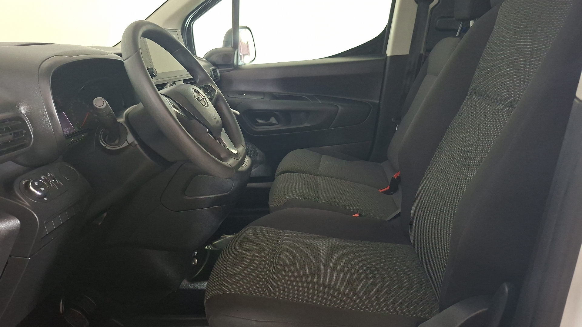 Opel Combo — foto 13 de 15