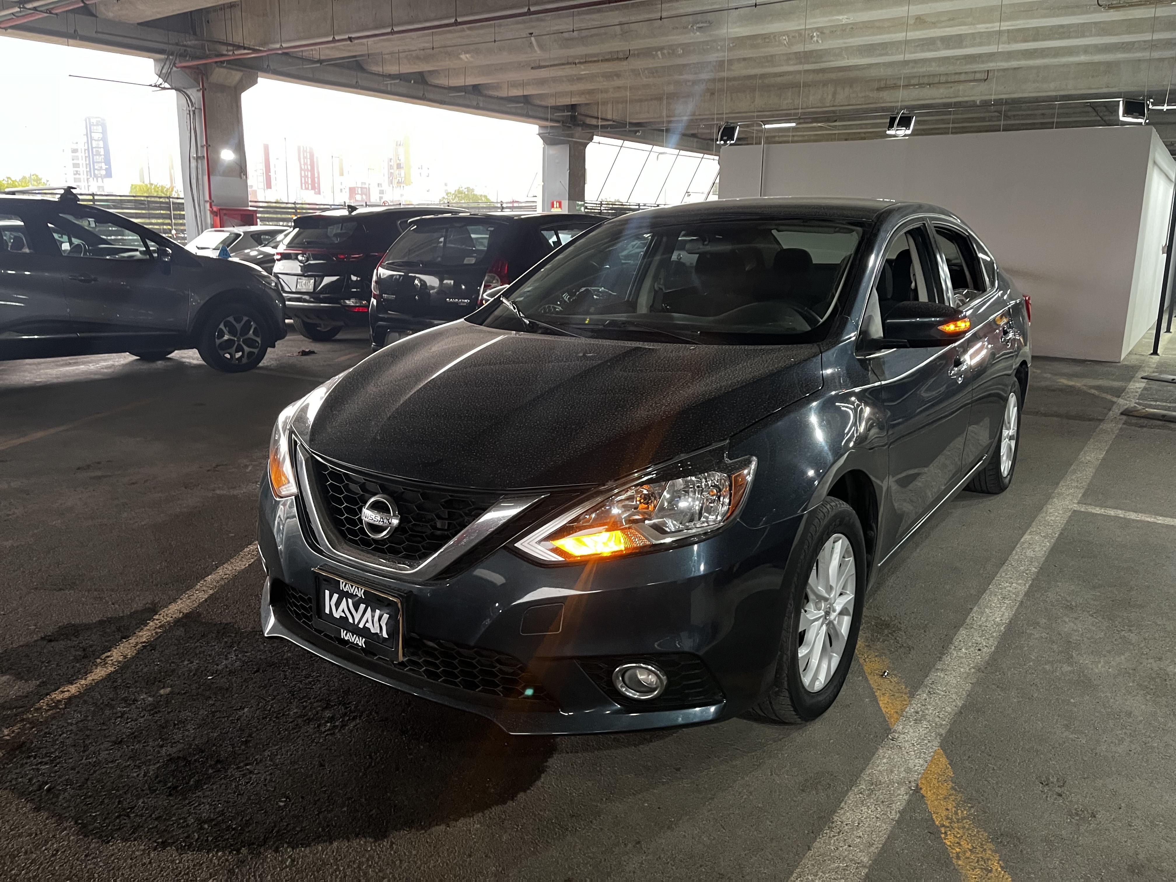Autos Nissan Sentra 1.8 ADVANCE AUTO Sedan 2018 usados | KAVAK México