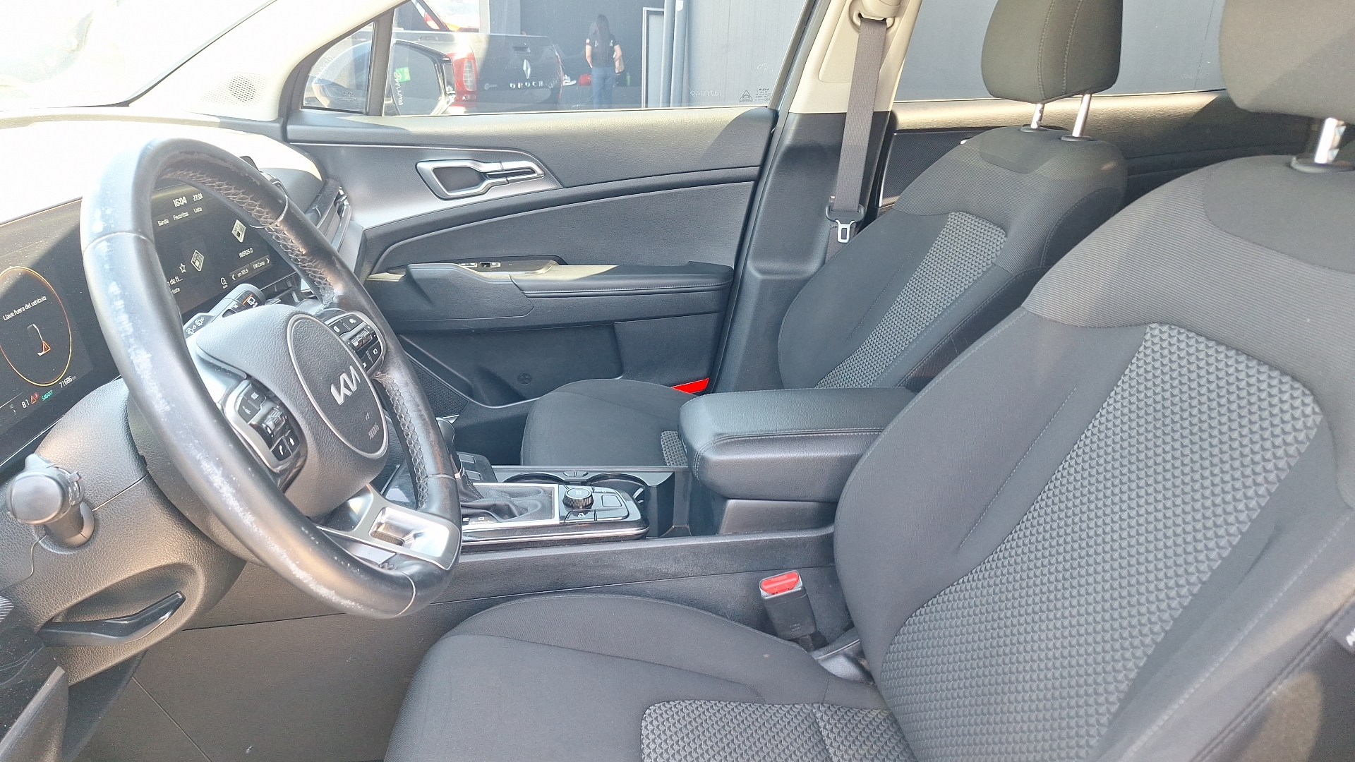 KIA Sportage — foto 14 de 15