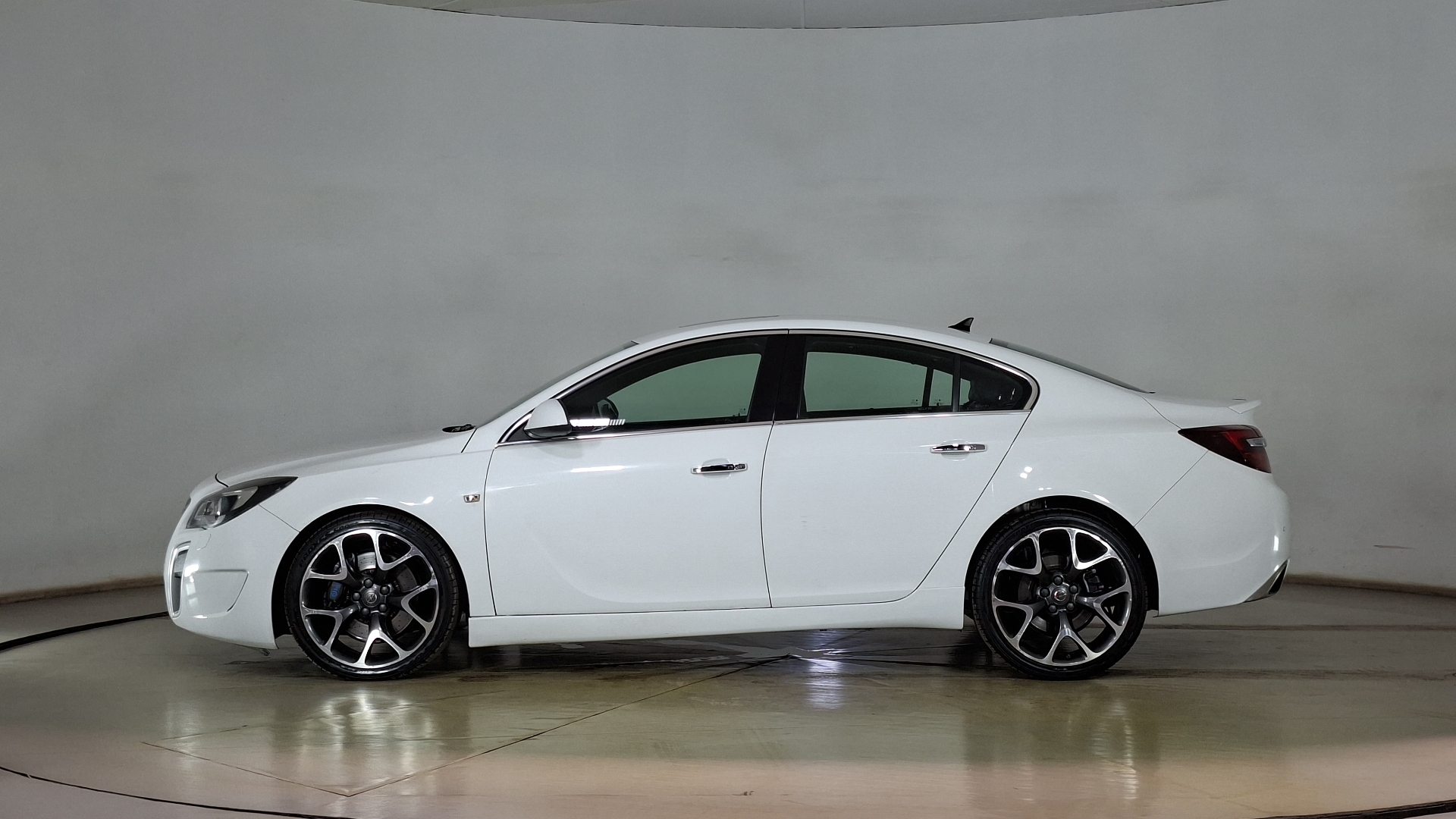 Opel Insignia — foto 7 de 18