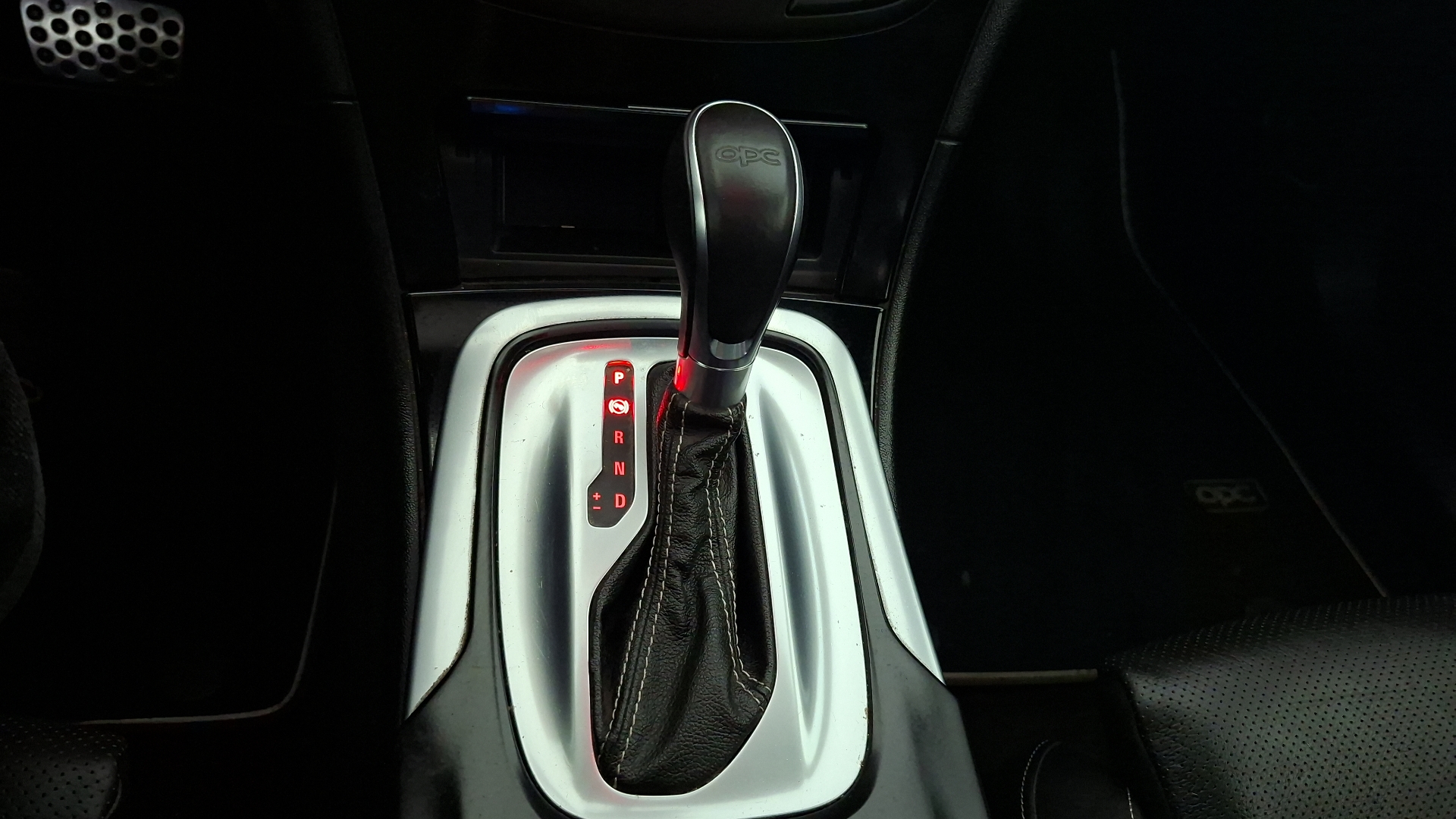 Opel Insignia — foto 12 de 18