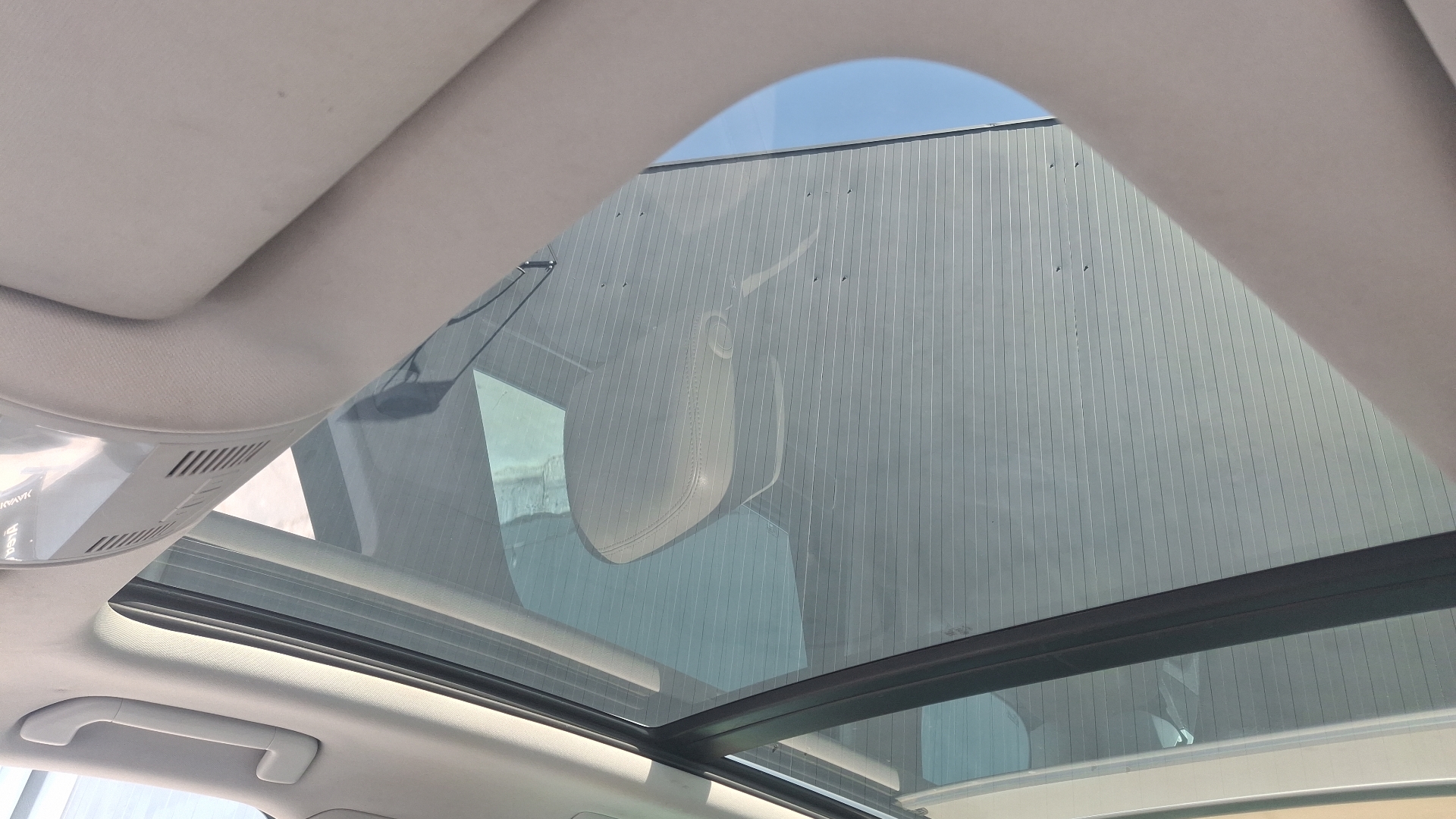 Volkswagen Touareg — foto 14 de 18