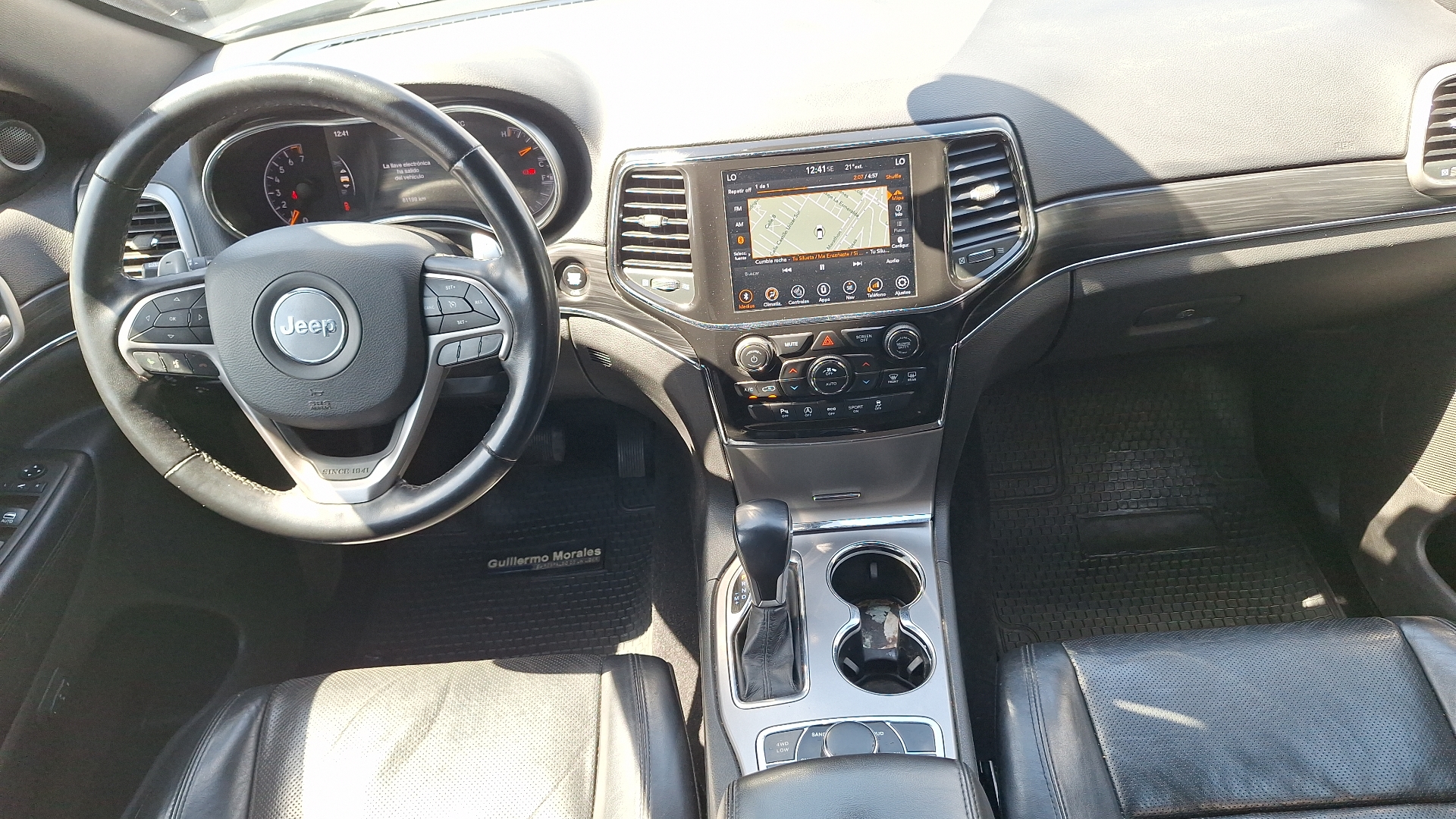 Jeep Grand Cherokee — foto 6 de 16