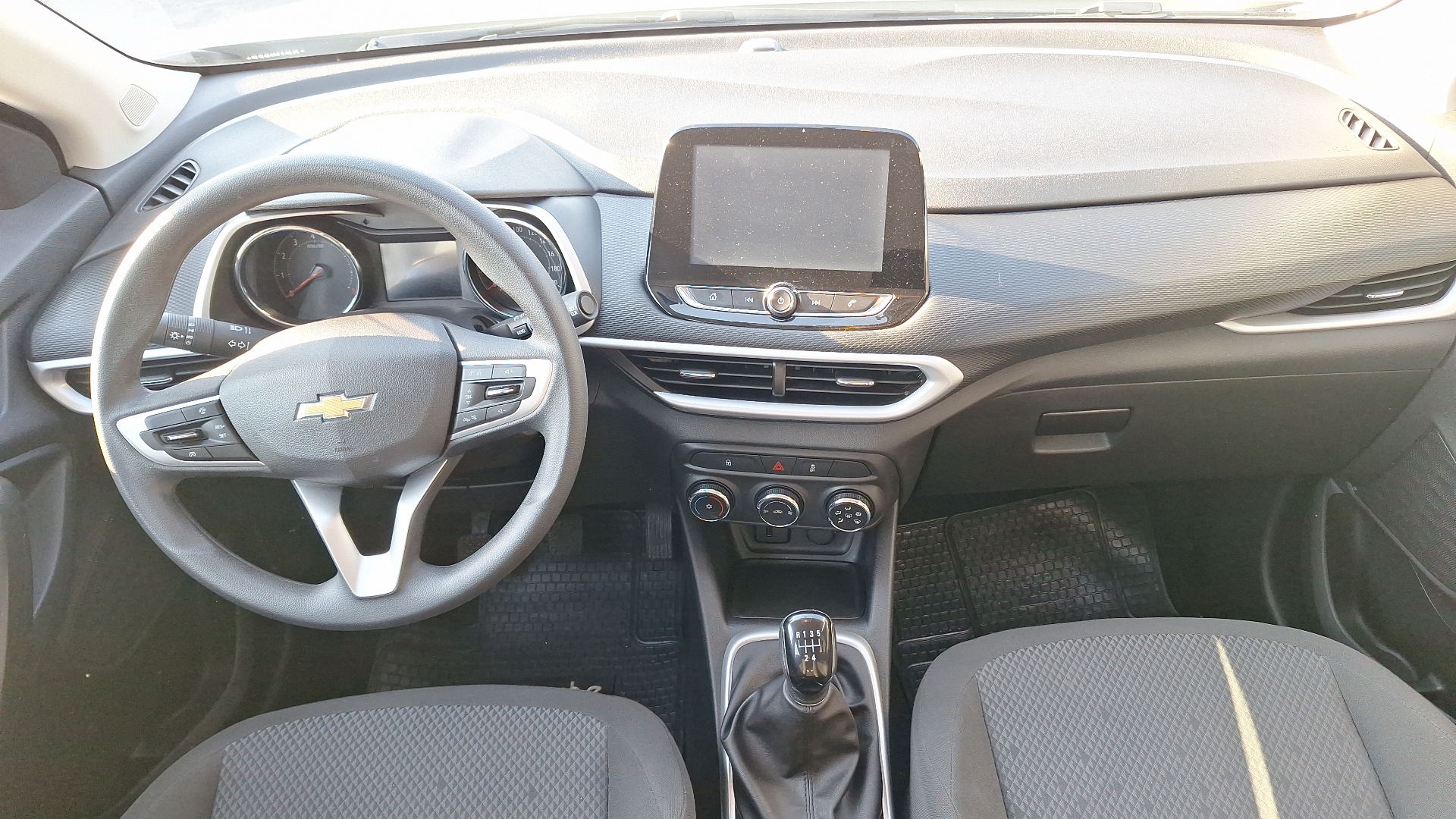 Chevrolet Tracker — foto 6 de 15