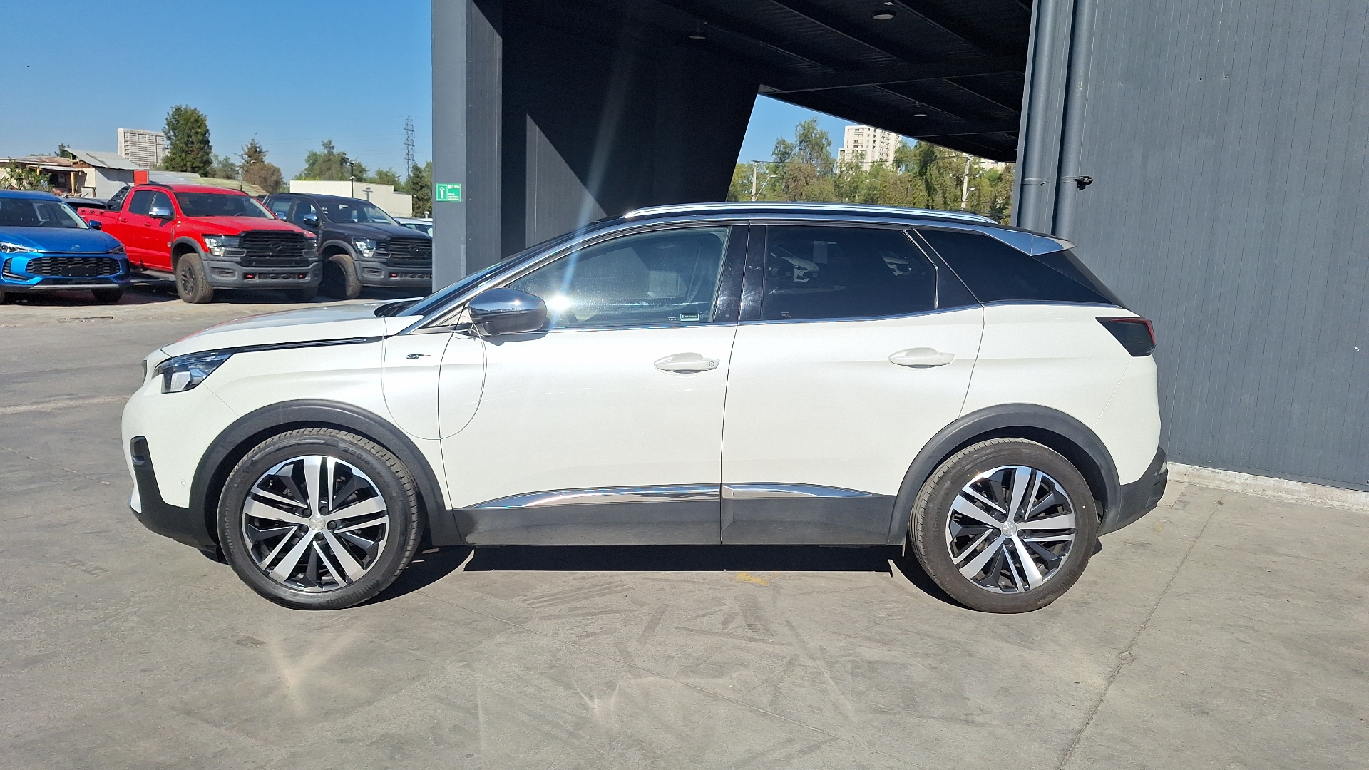 Peugeot 3008 — foto 2 de 16