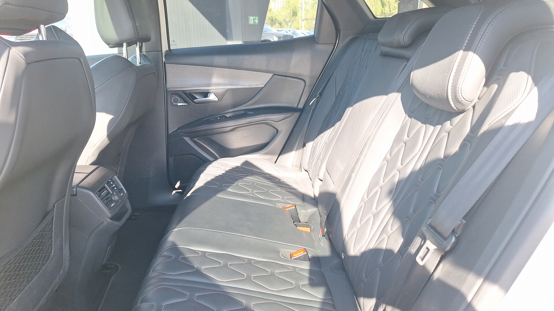 Peugeot 3008 — foto 14 de 16