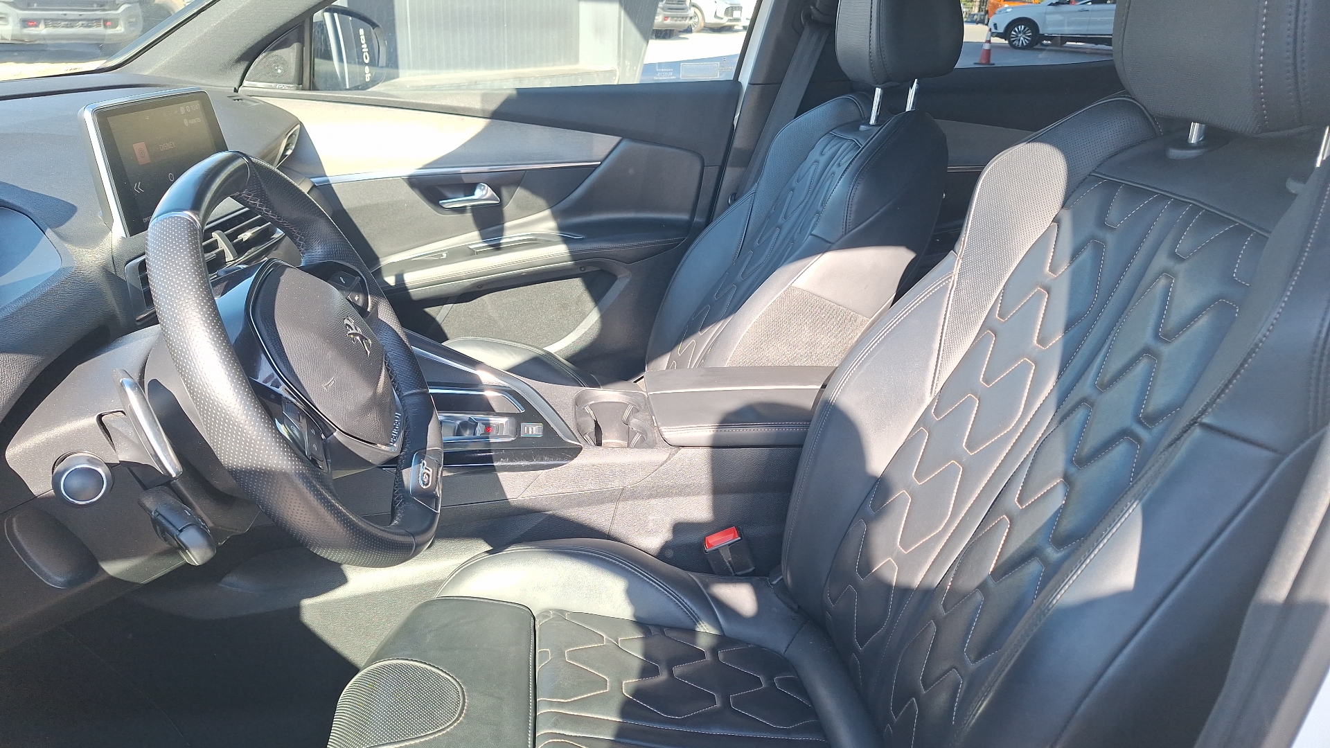 Peugeot 3008 — foto 15 de 16