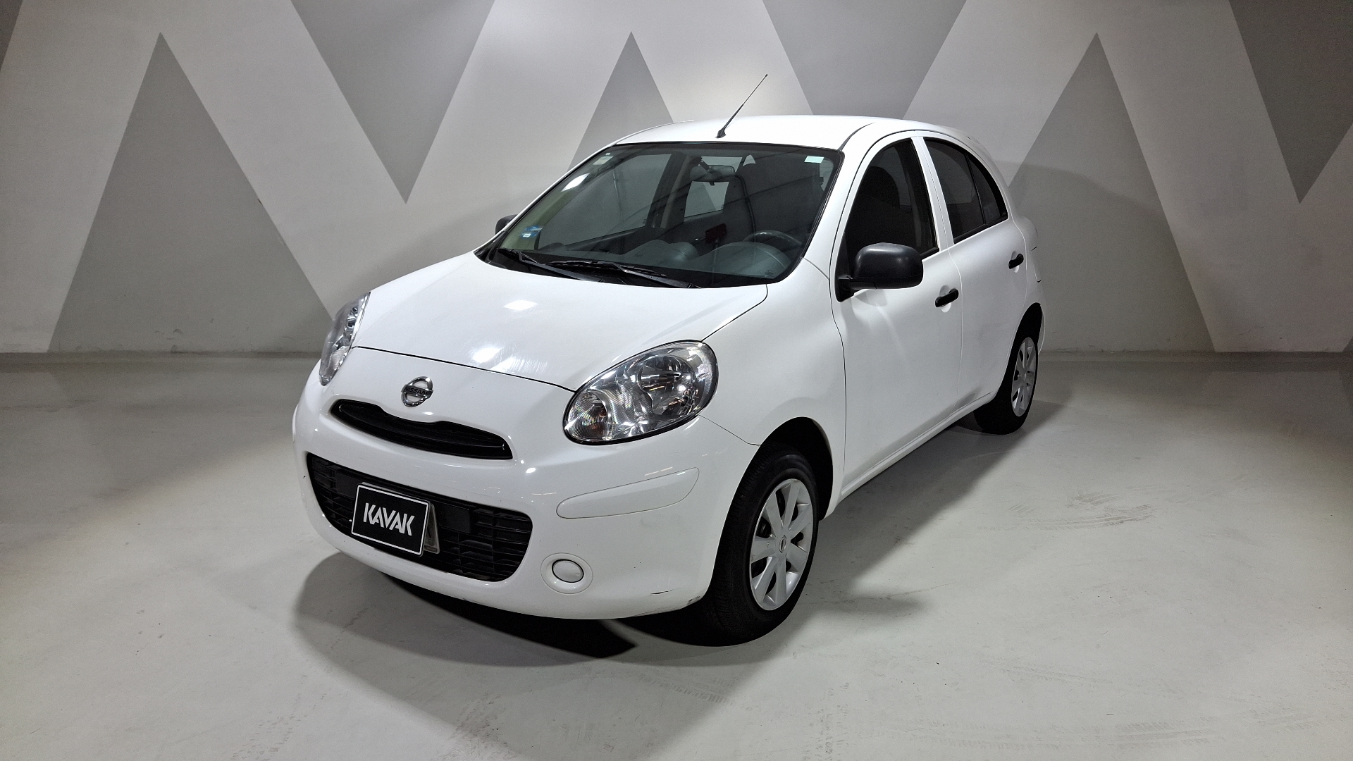 Nissan March 2015