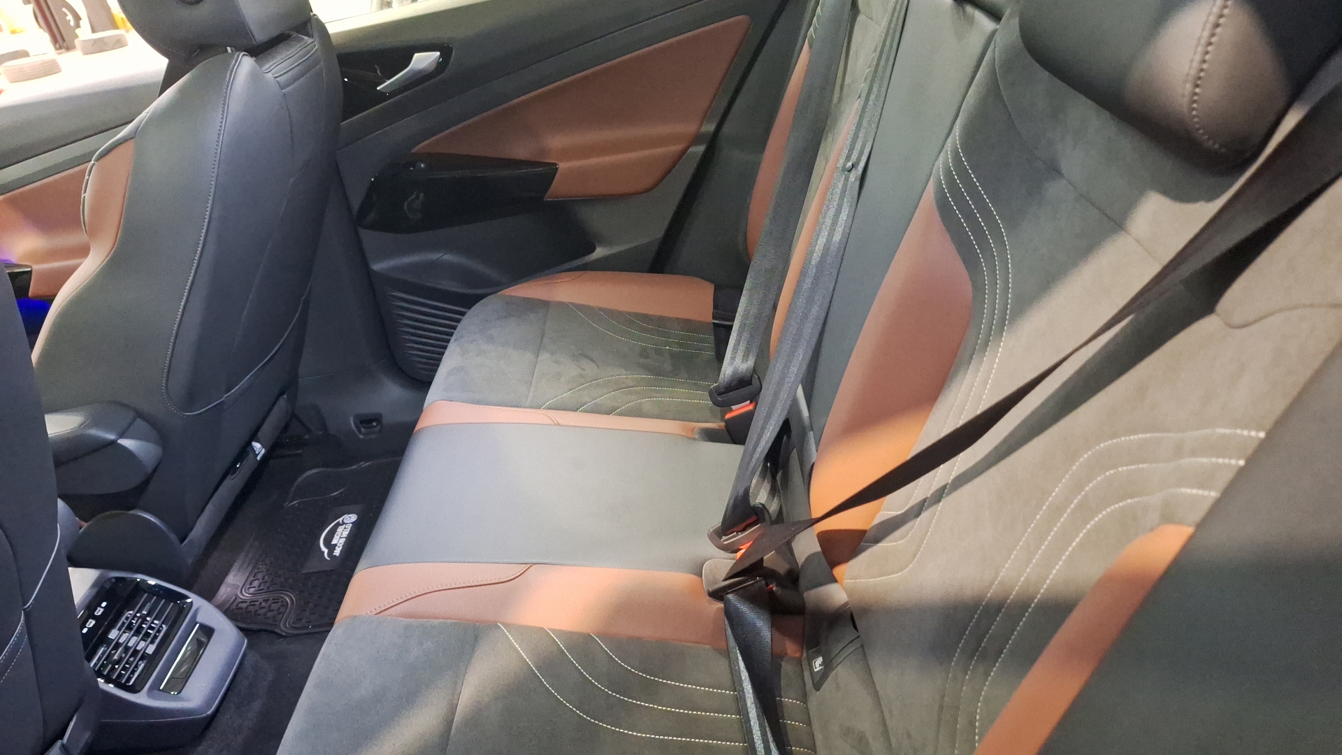 Volkswagen Id.4 — foto 15 de 18