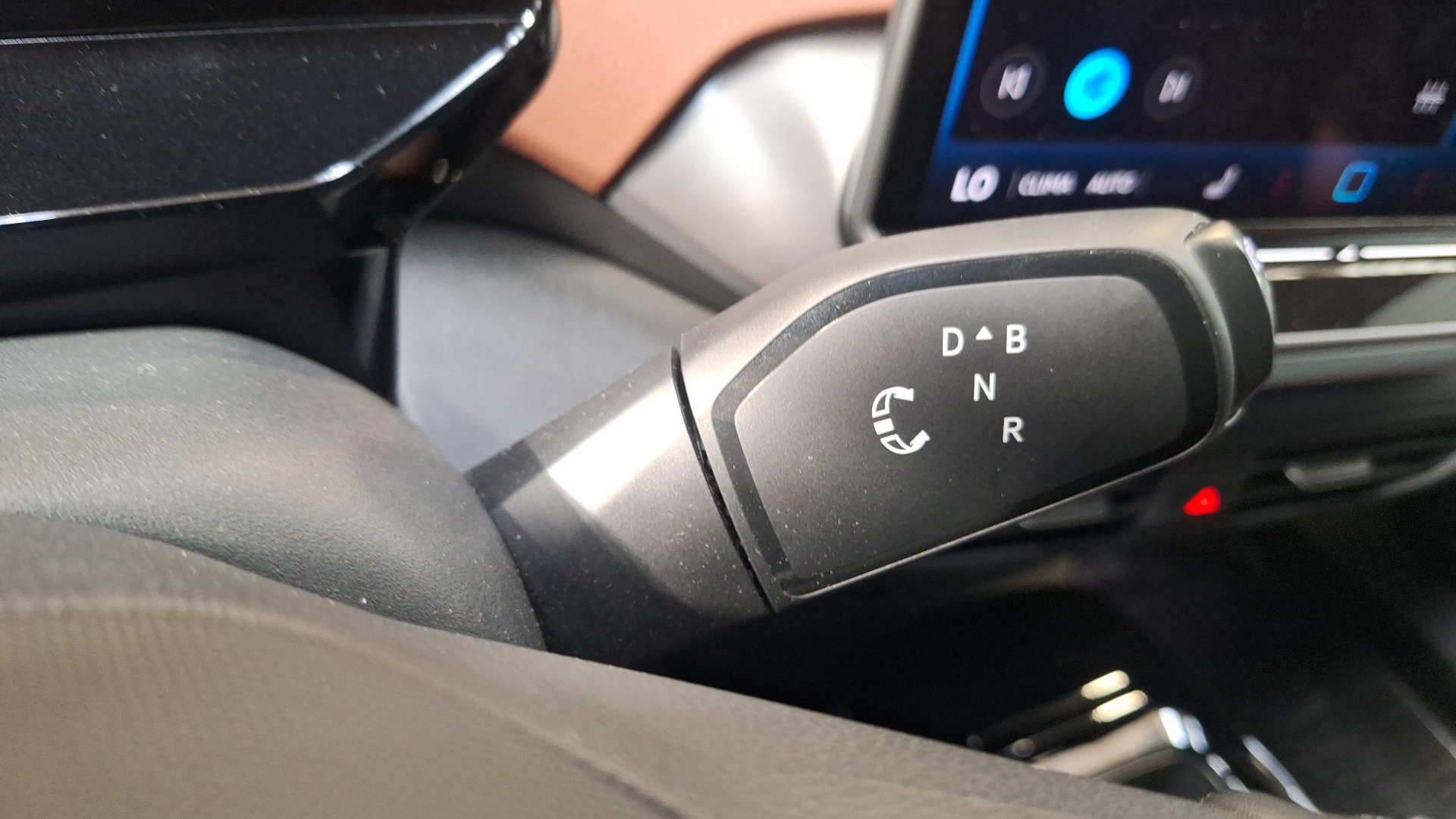 Volkswagen Id.4 — foto 12 de 18