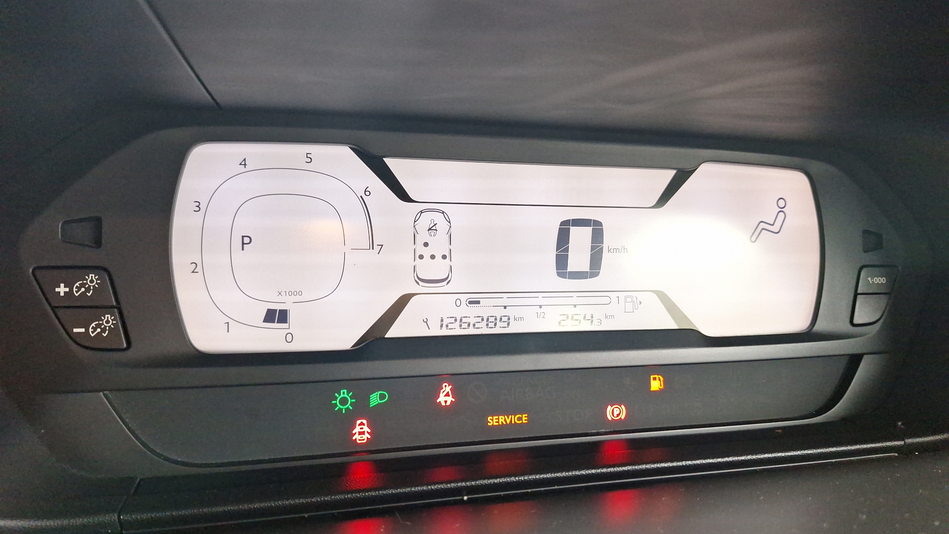 Citroën C4 Picasso — foto 10 de 17
