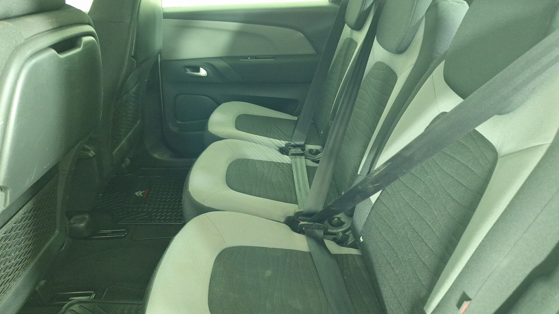 Citroën C4 Picasso — foto 14 de 17