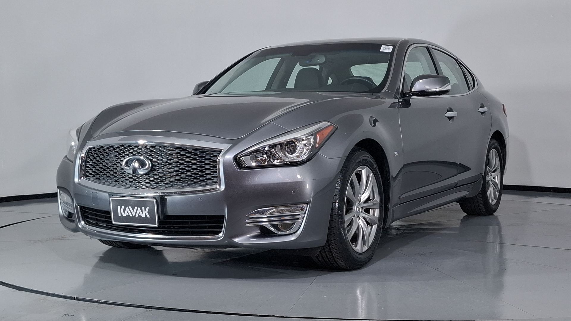 Infiniti Q70 2019