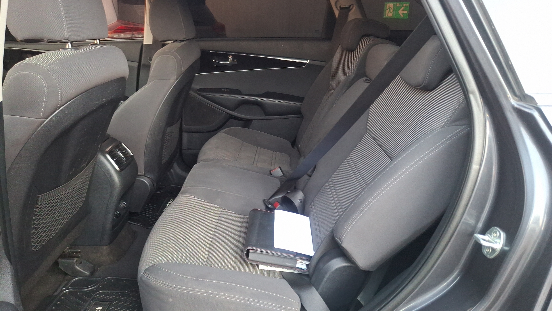 KIA Sorento — foto 14 de 16