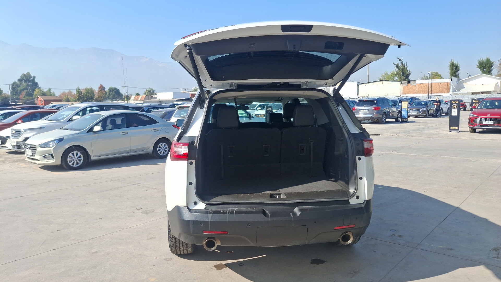 Chevrolet Traverse — foto 6 de 16