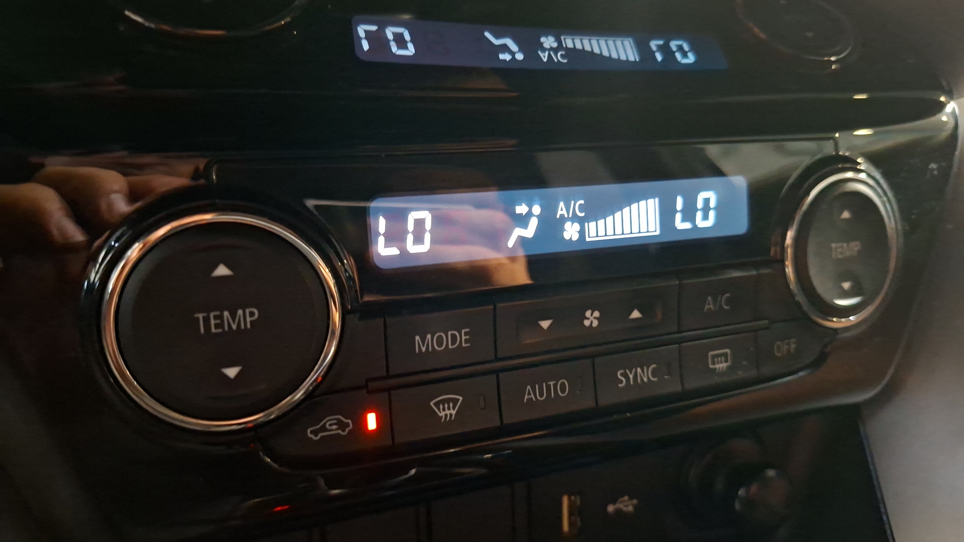 Mitsubishi Eclipse Cross — foto 16 de 17