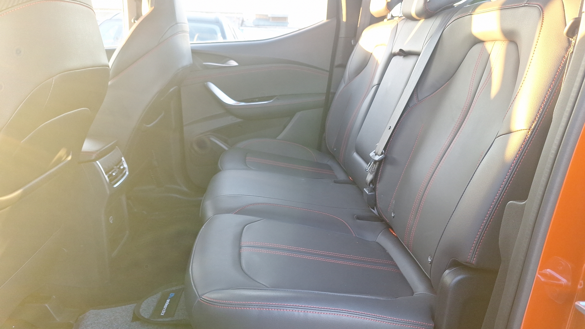 Maxus T90 — foto 14 de 16
