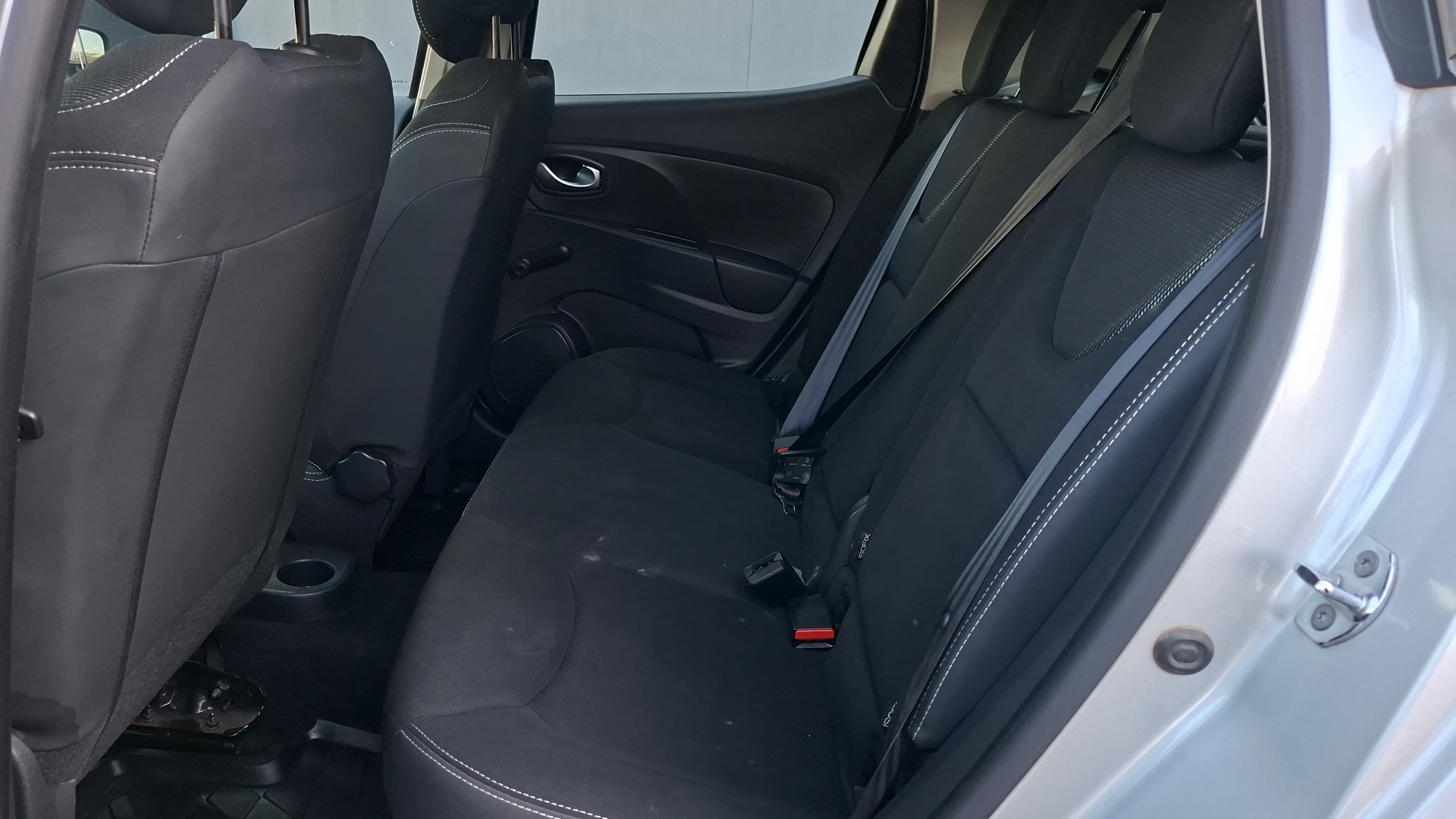 Renault Clio — foto 13 de 14