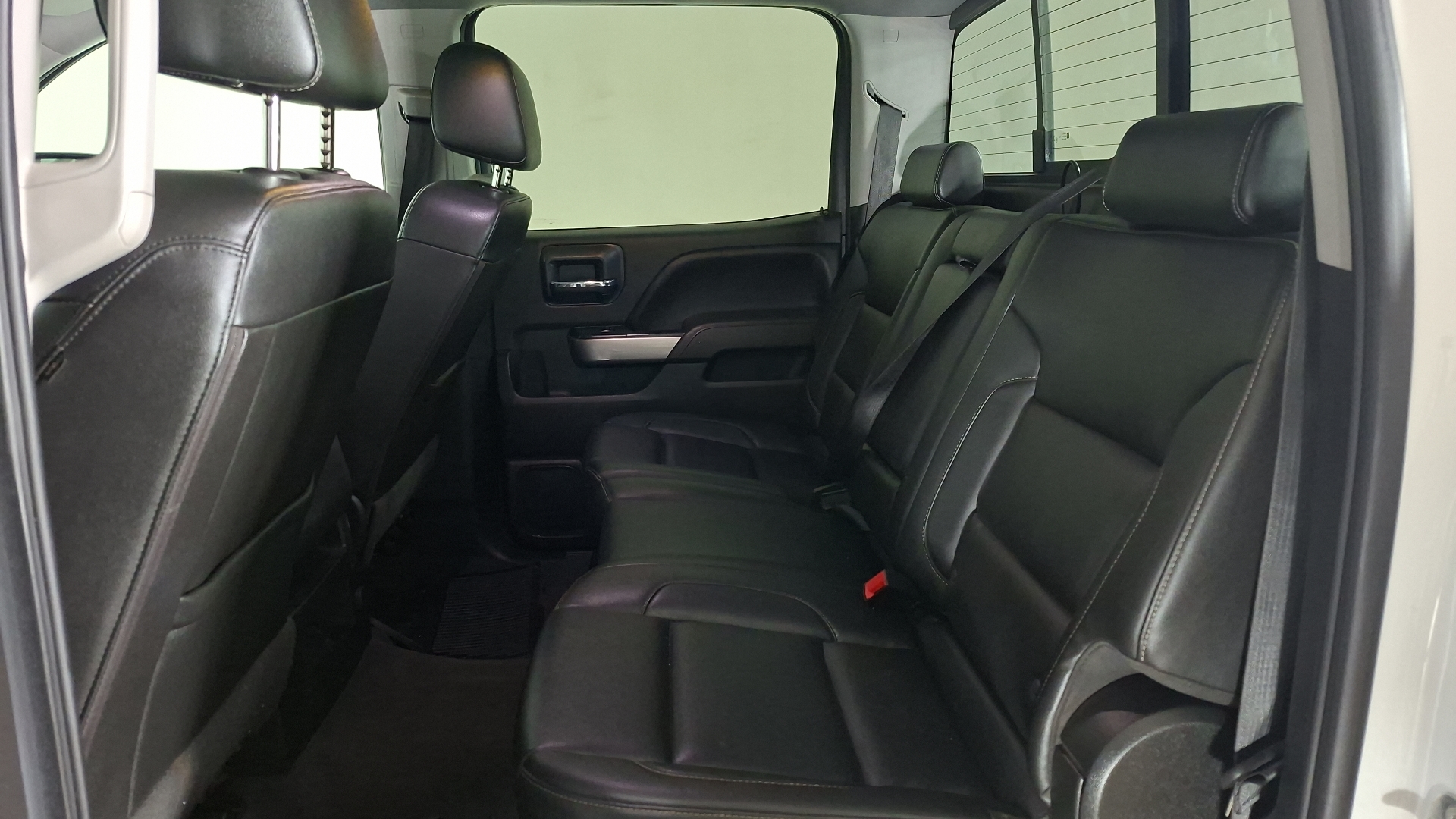 Chevrolet Silverado — foto 15 de 17